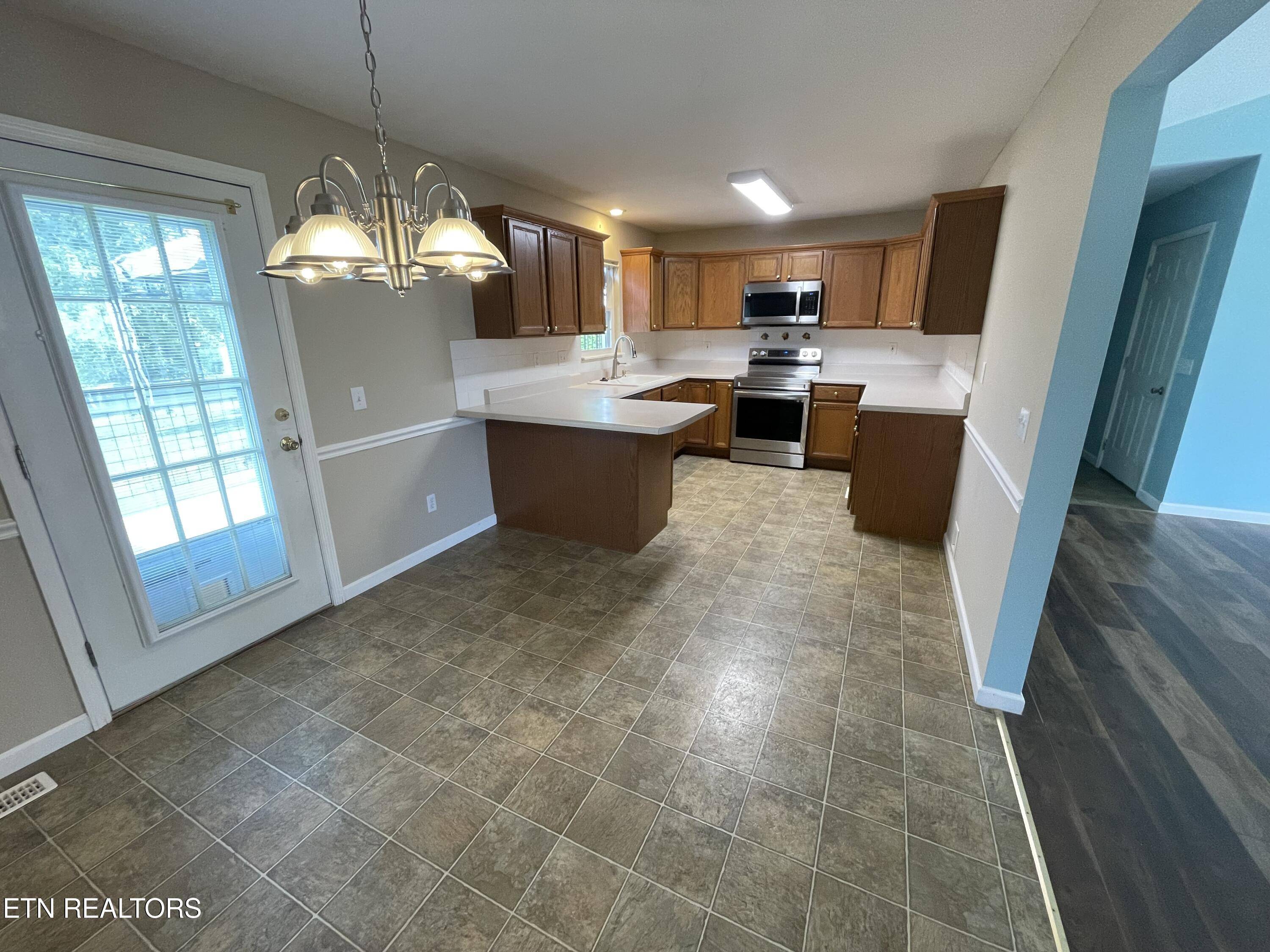 Madisonville, TN 37354,125 Hartland DR