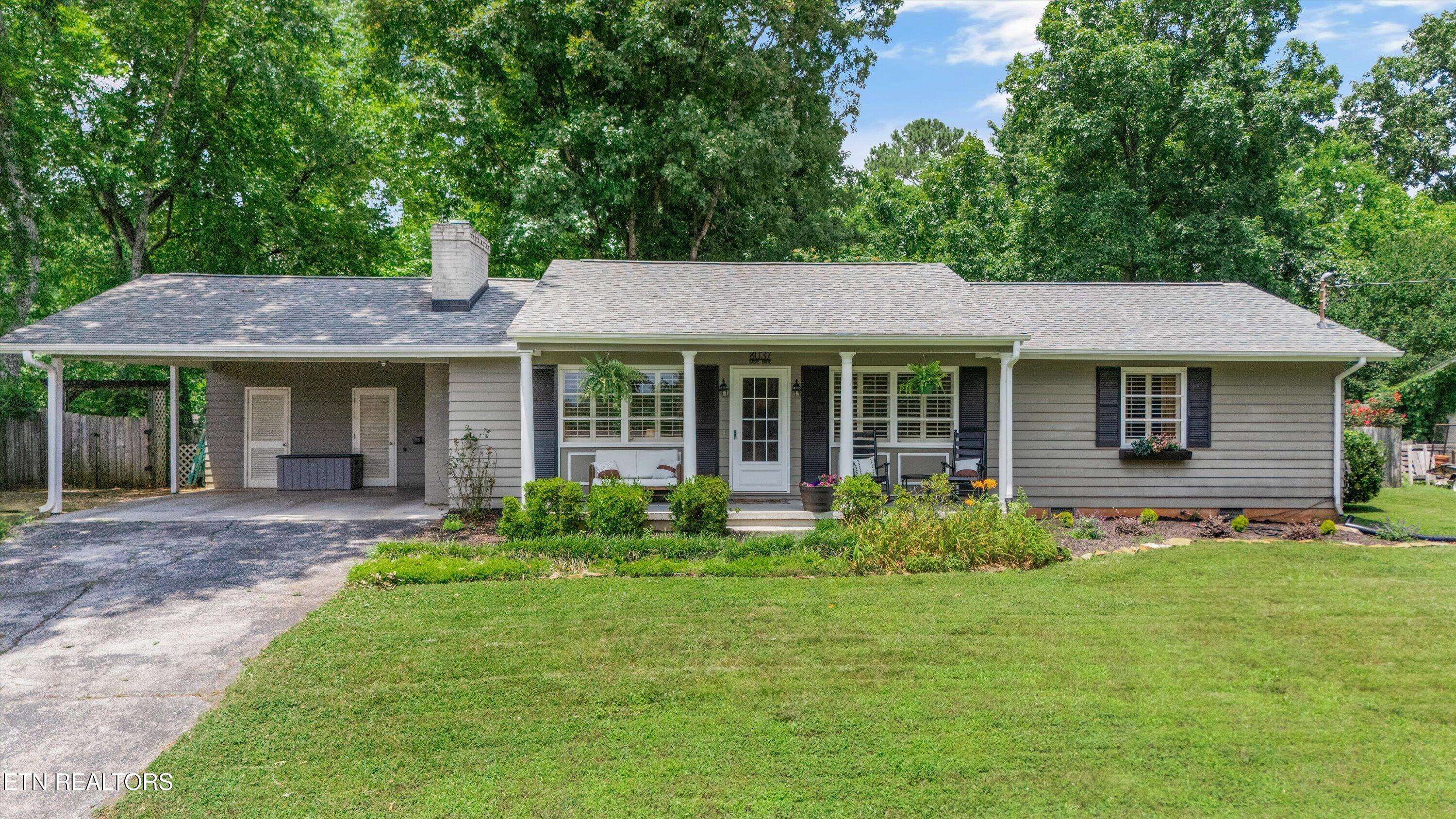 Knoxville, TN 37919,8037 Sabre DR