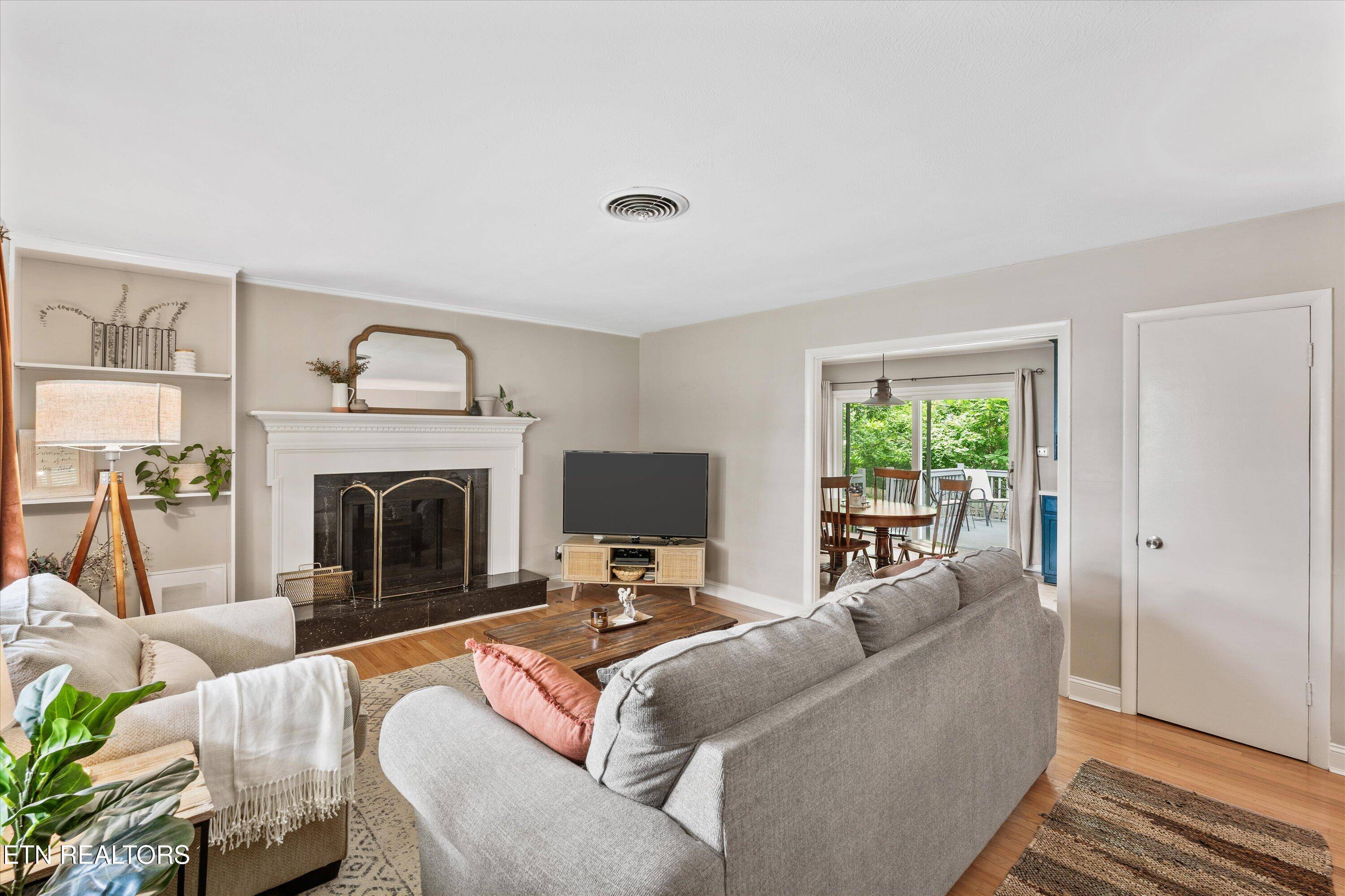 Knoxville, TN 37919,8037 Sabre DR