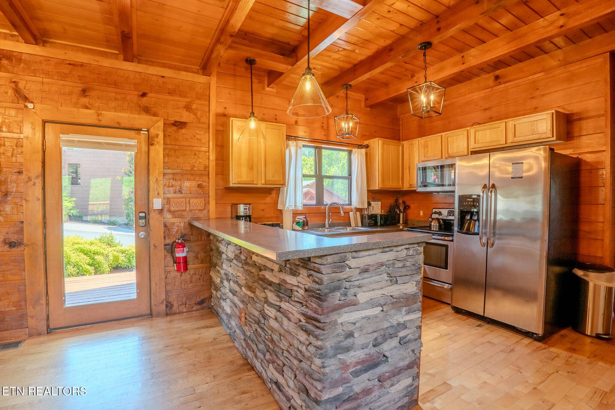Pigeon Forge, TN 37863,905 McMakin WAY