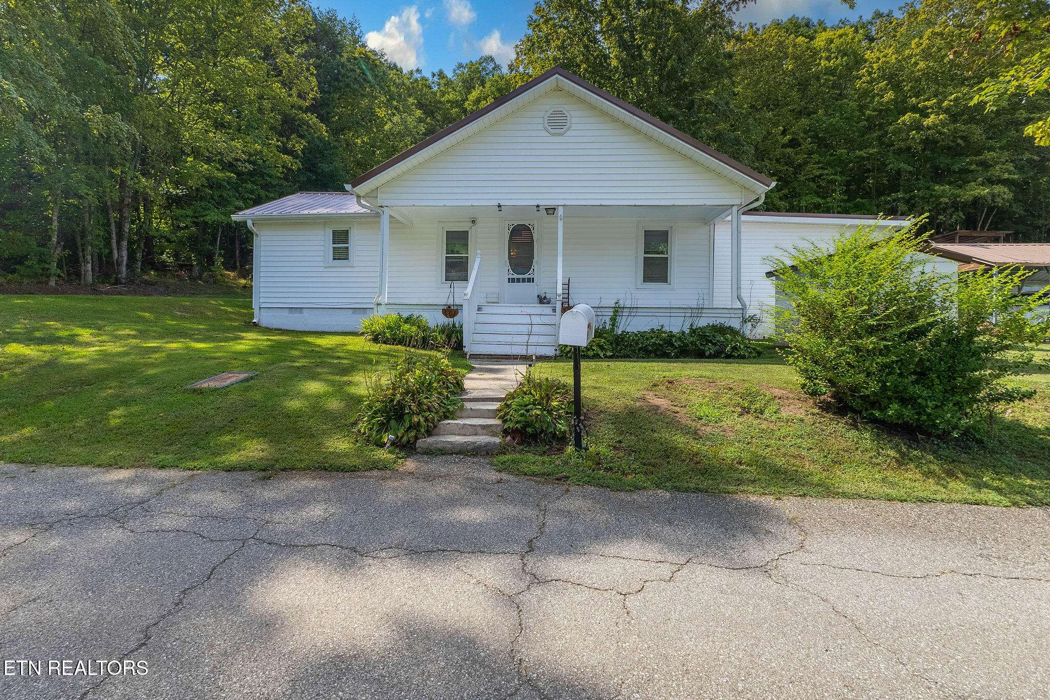 Lenoir City, TN 37771,165 Tucker LN