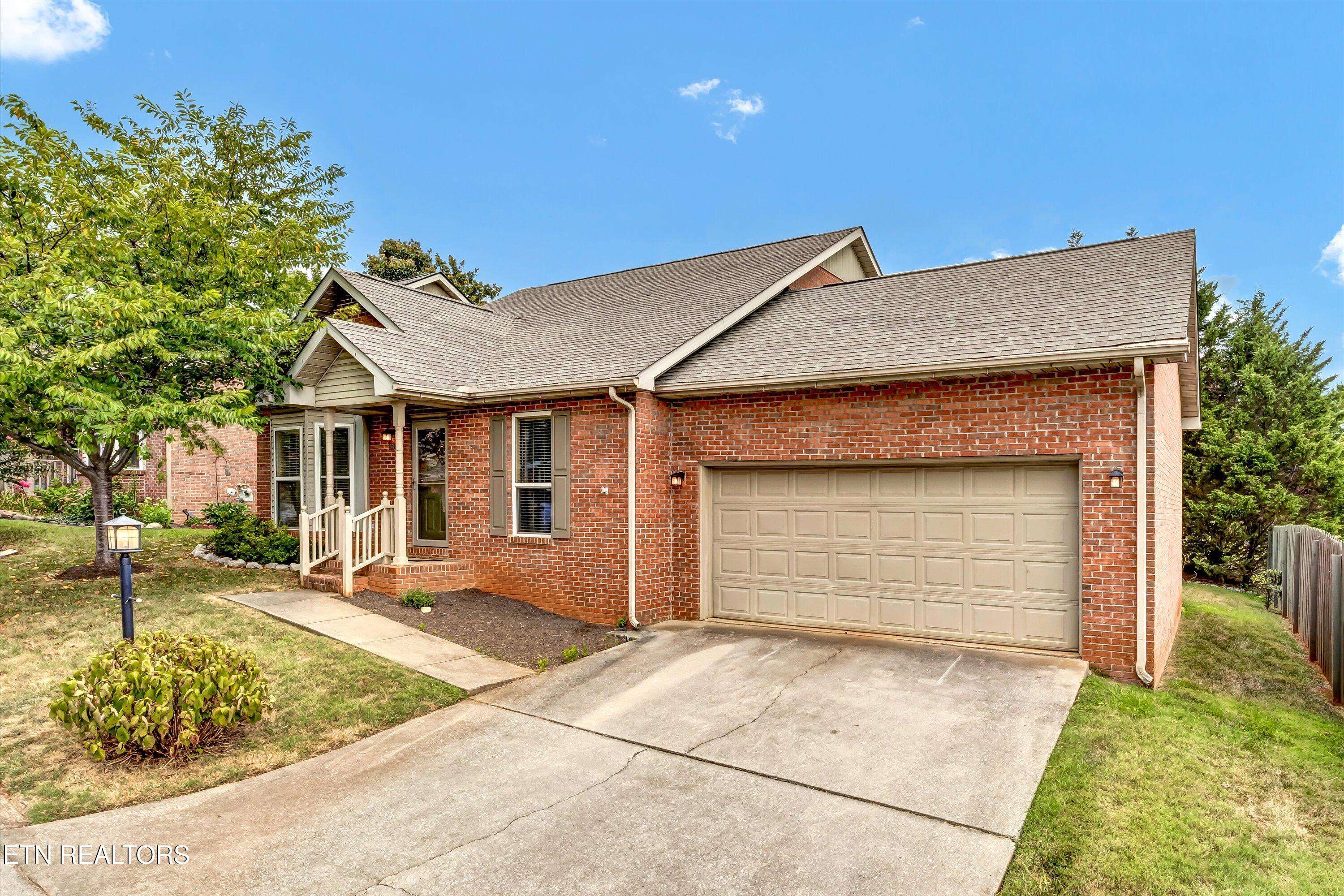 Maryville, TN 37803,1016 Montgomery CT