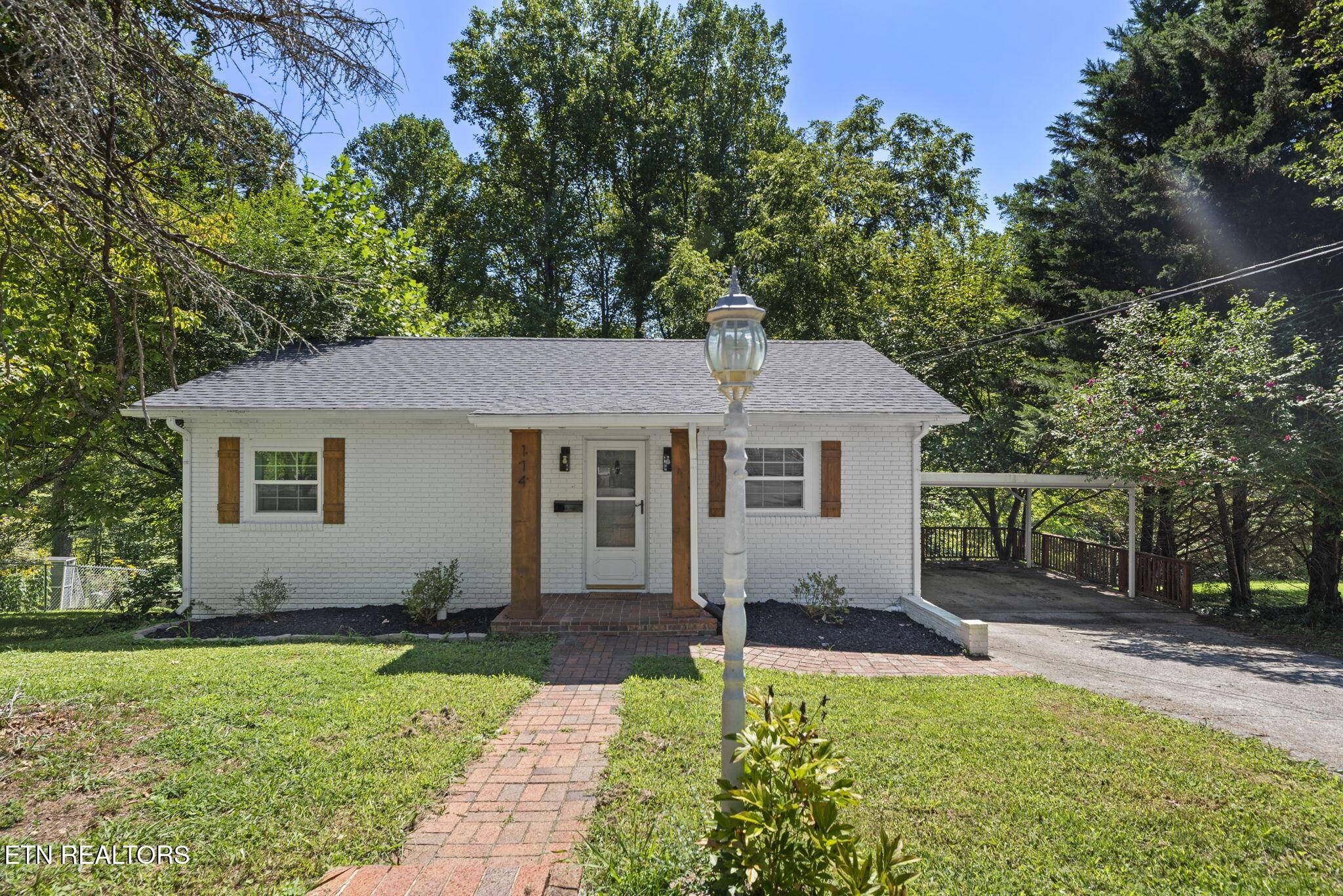 Oak Ridge, TN 37830,114 Orange LN