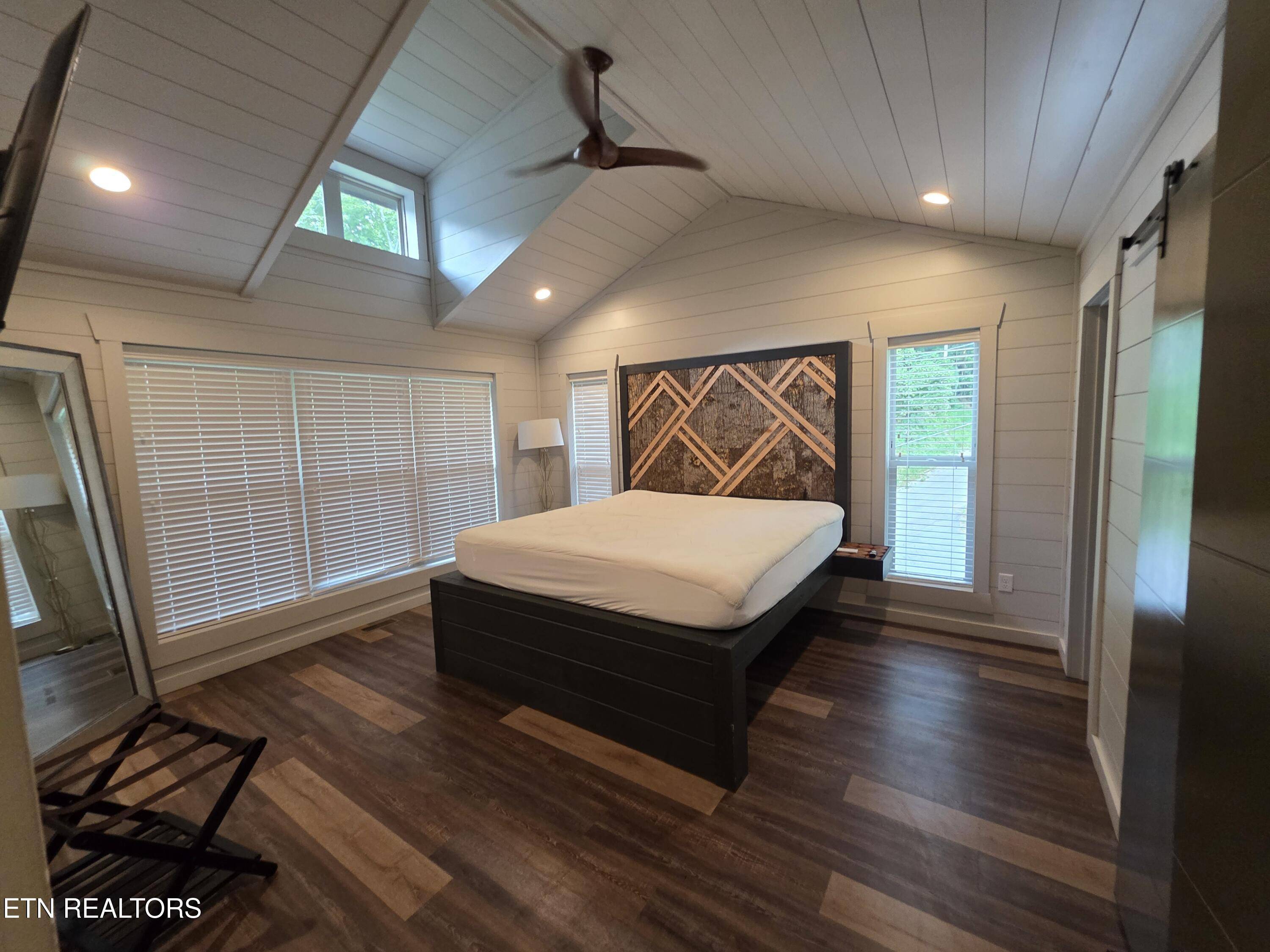 Gatlinburg, TN 37738,716 Kelly St