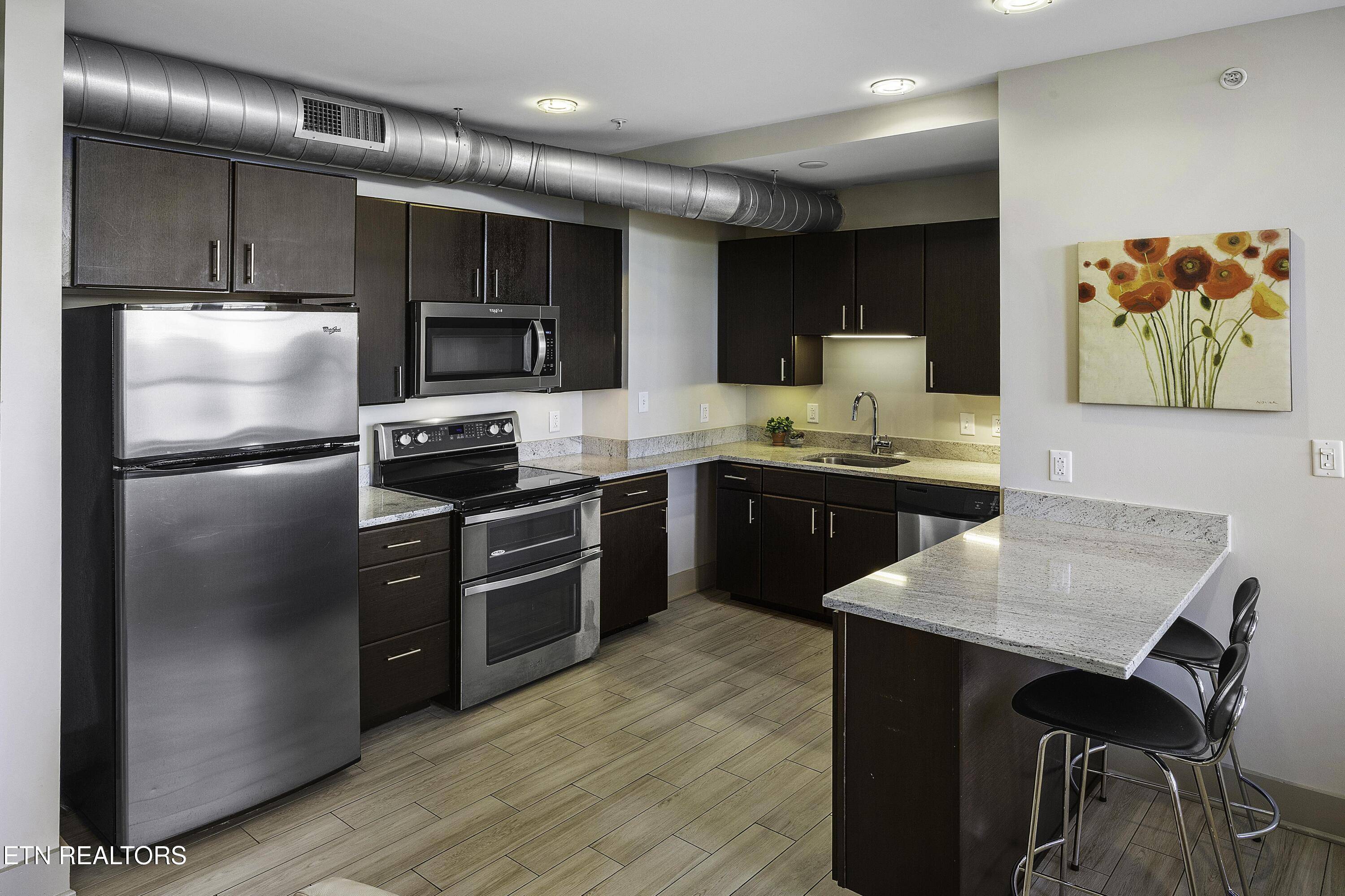 Knoxville, TN 37902,603 Main St #404