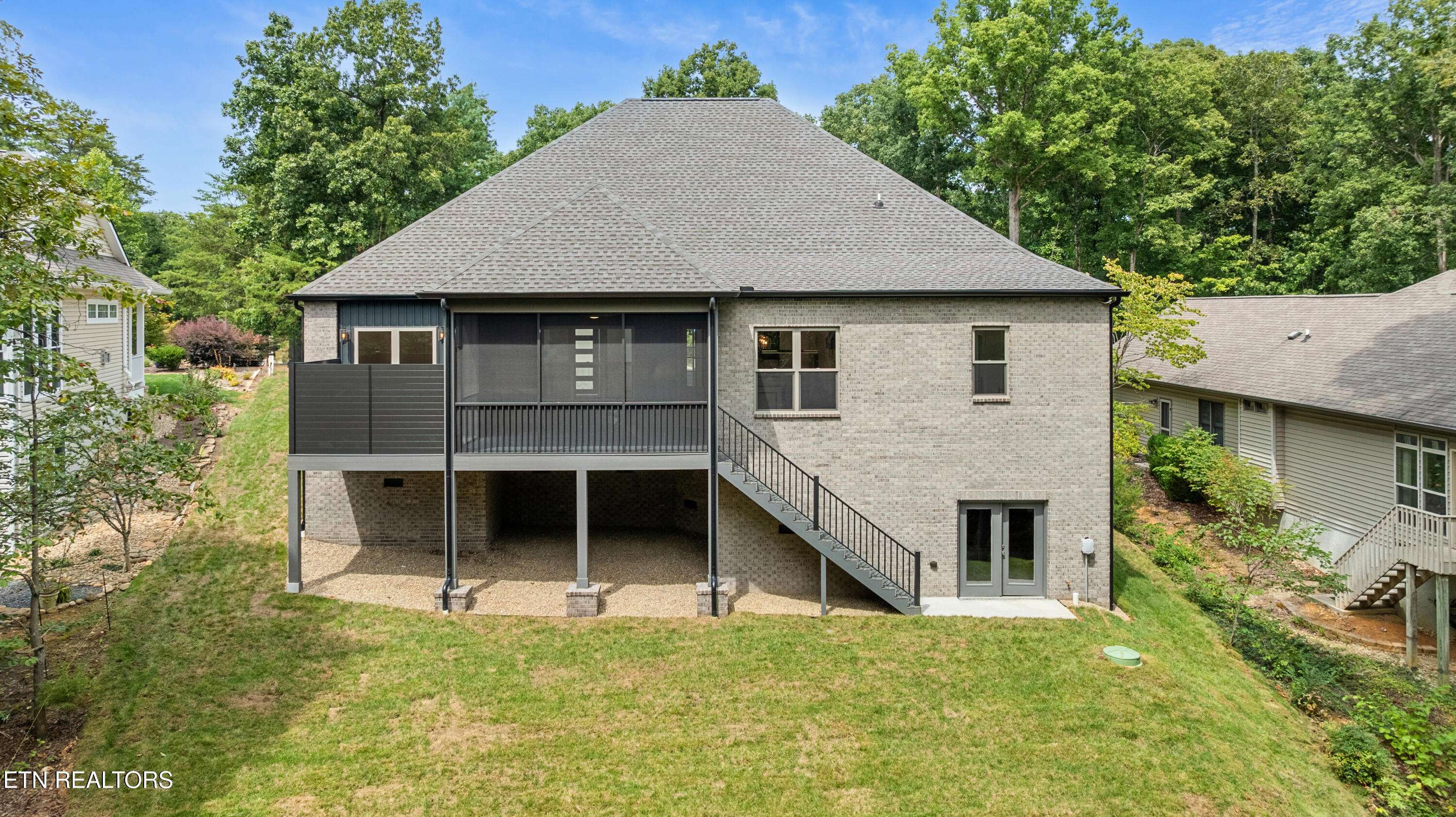 Loudon, TN 37774,200 Osage LN