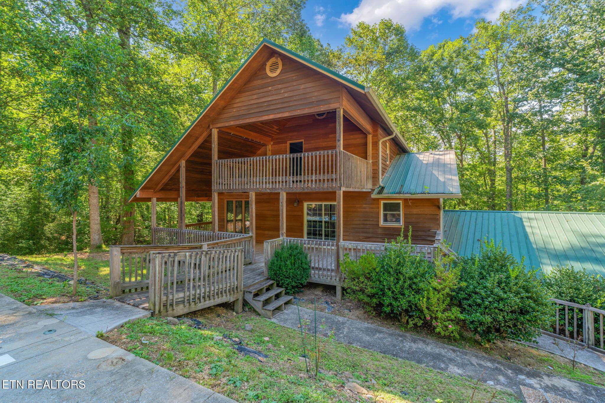 Kingston, TN 37763,218 Lakescene Rd