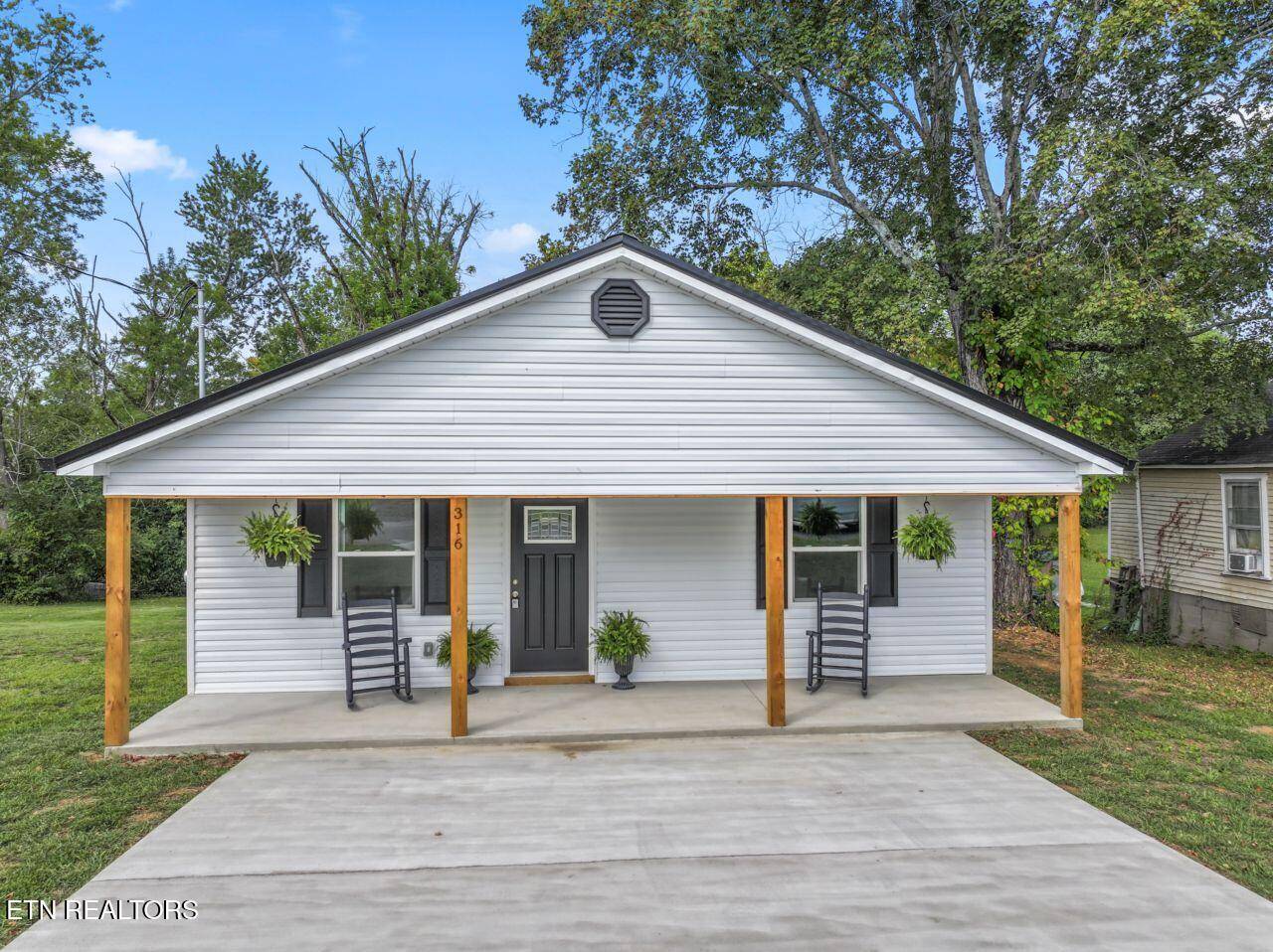 Etowah, TN 37331,316 Athens PIKE