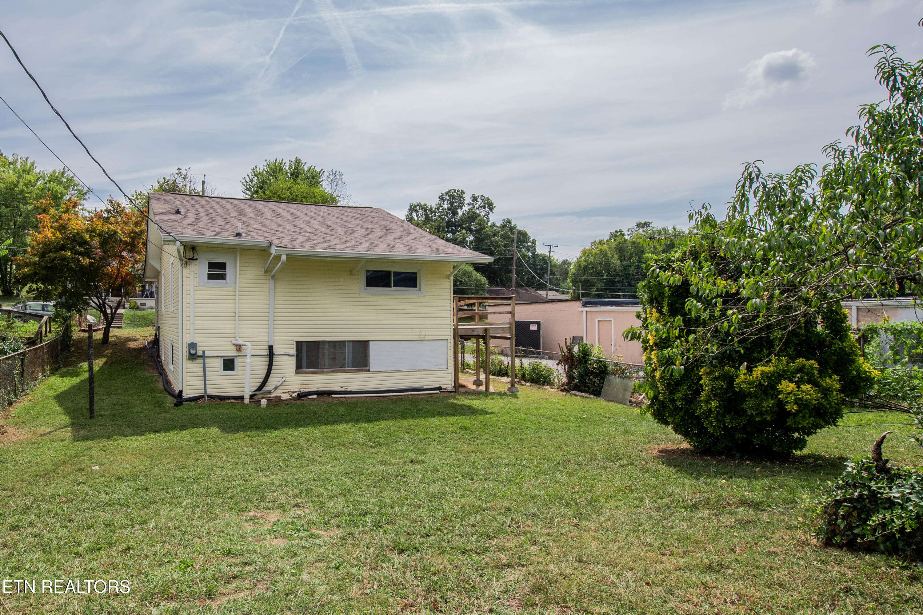 Knoxville, TN 37917,1915 McCroskey Ave