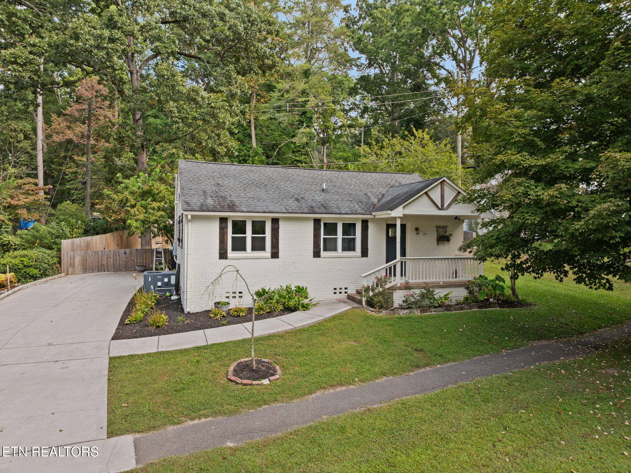 Norris, TN 37828,106 Crescent Rd