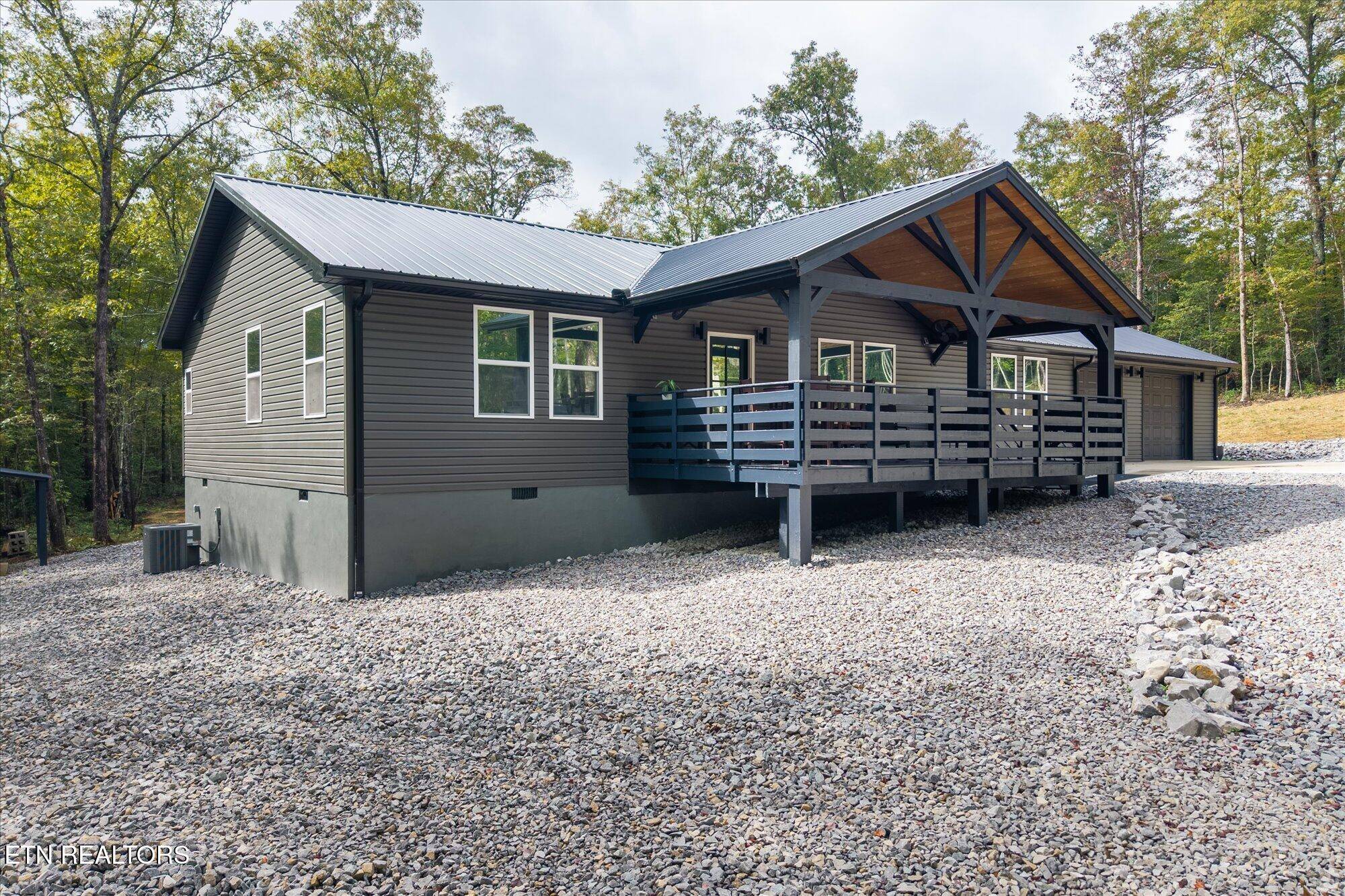 Jamestown, TN 38556,128 Colt CT