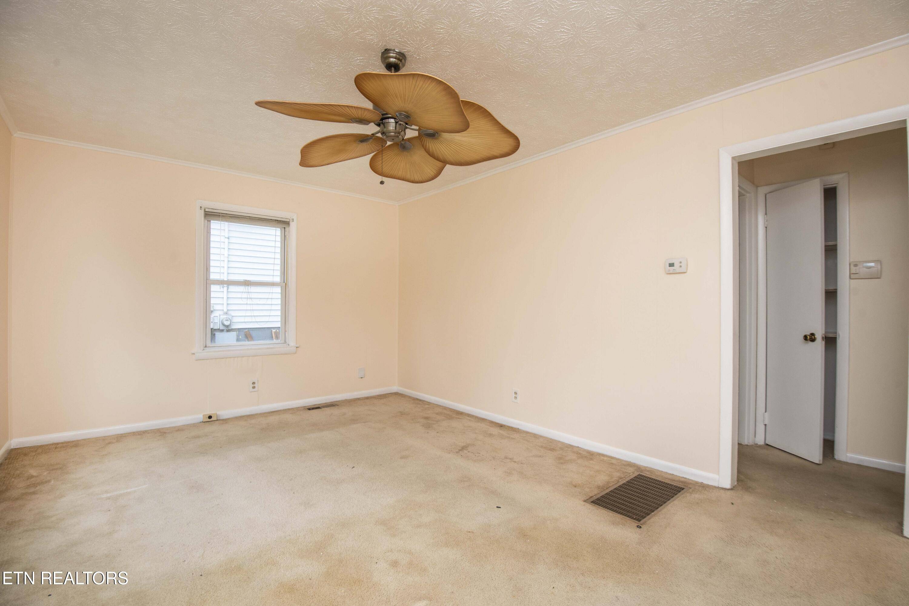 Knoxville, TN 37914,3821 Selma Ave