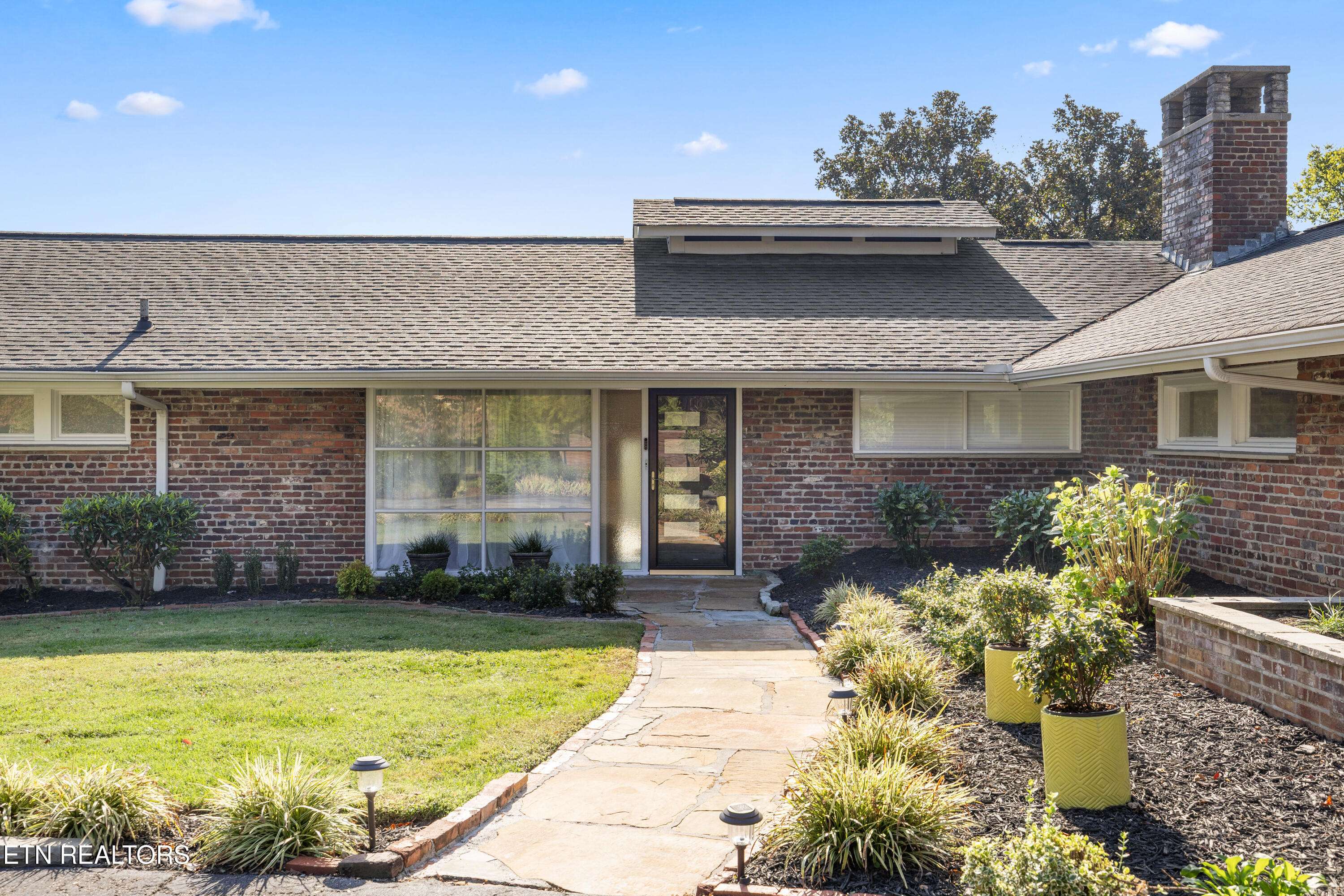 Knoxville, TN 37920,3515 Blow DR