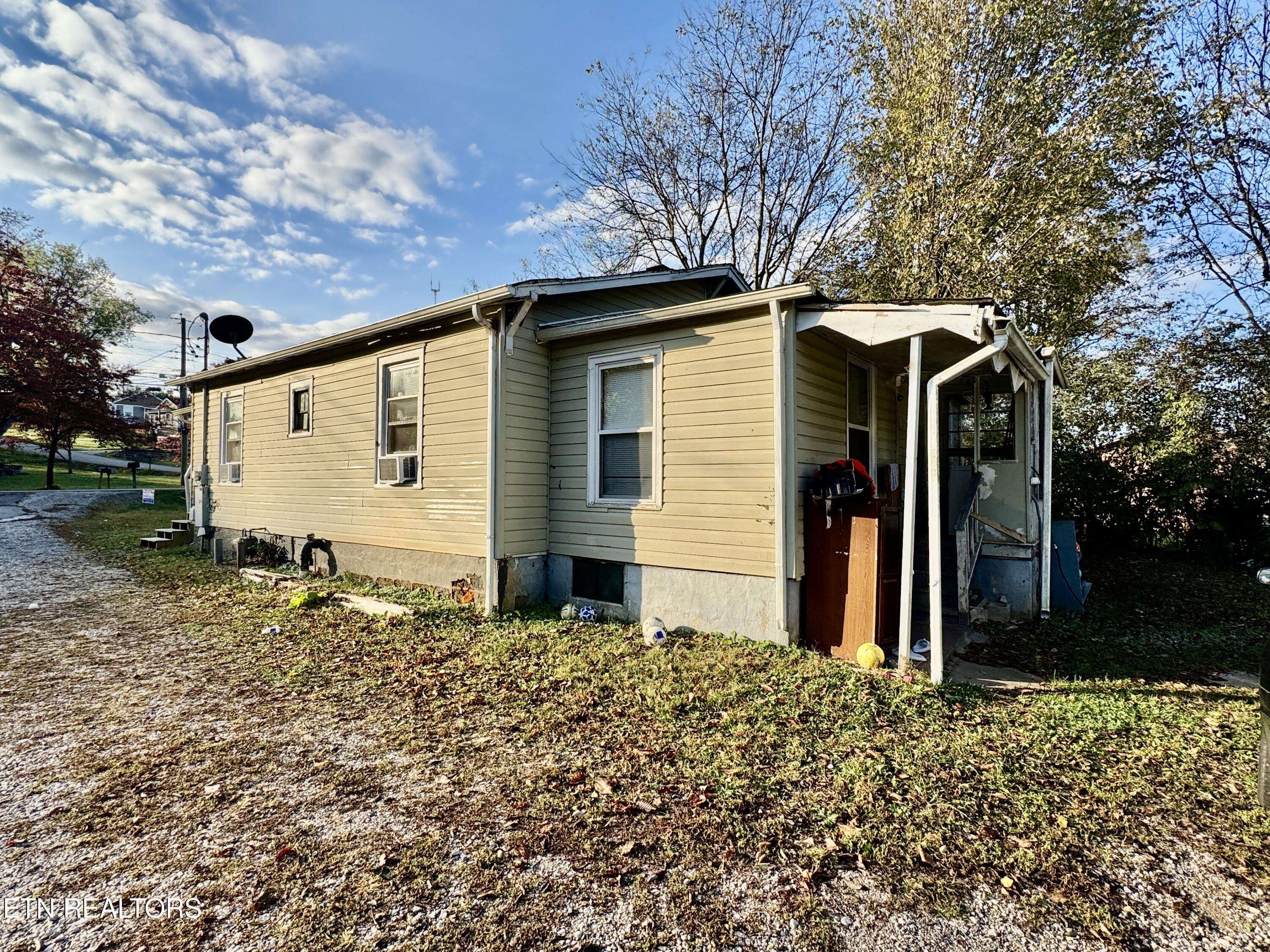 Knoxville, TN 37912,611 Glenoaks DR