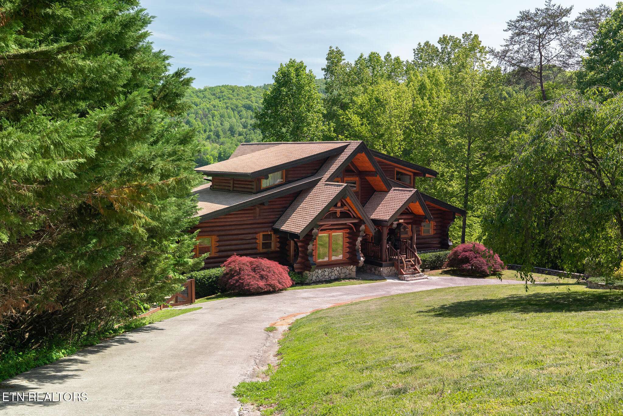 New Tazewell, TN 37825,546 Bluff View Rd