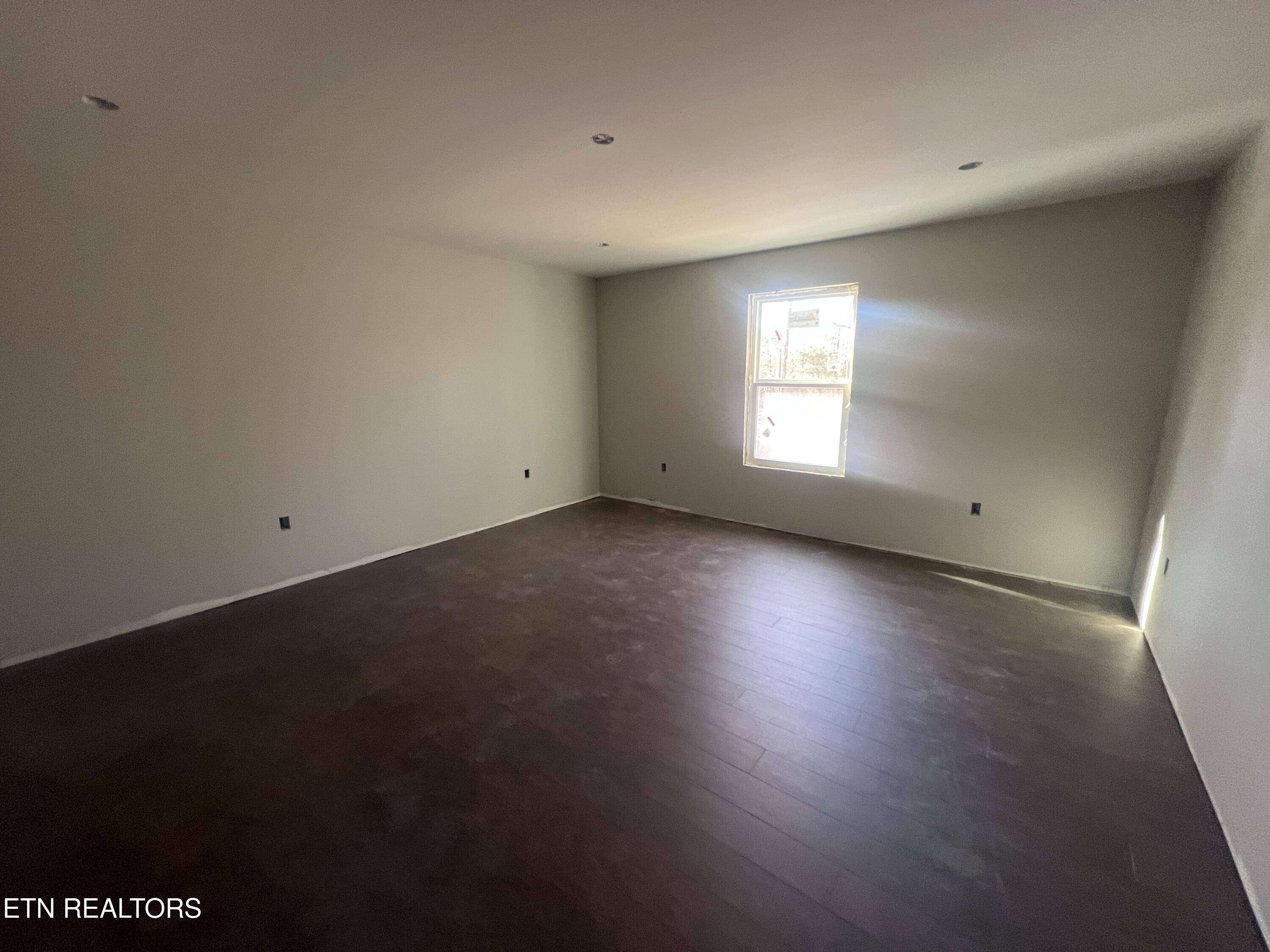 Jamestown, TN 38556,512 St. Anthony DR