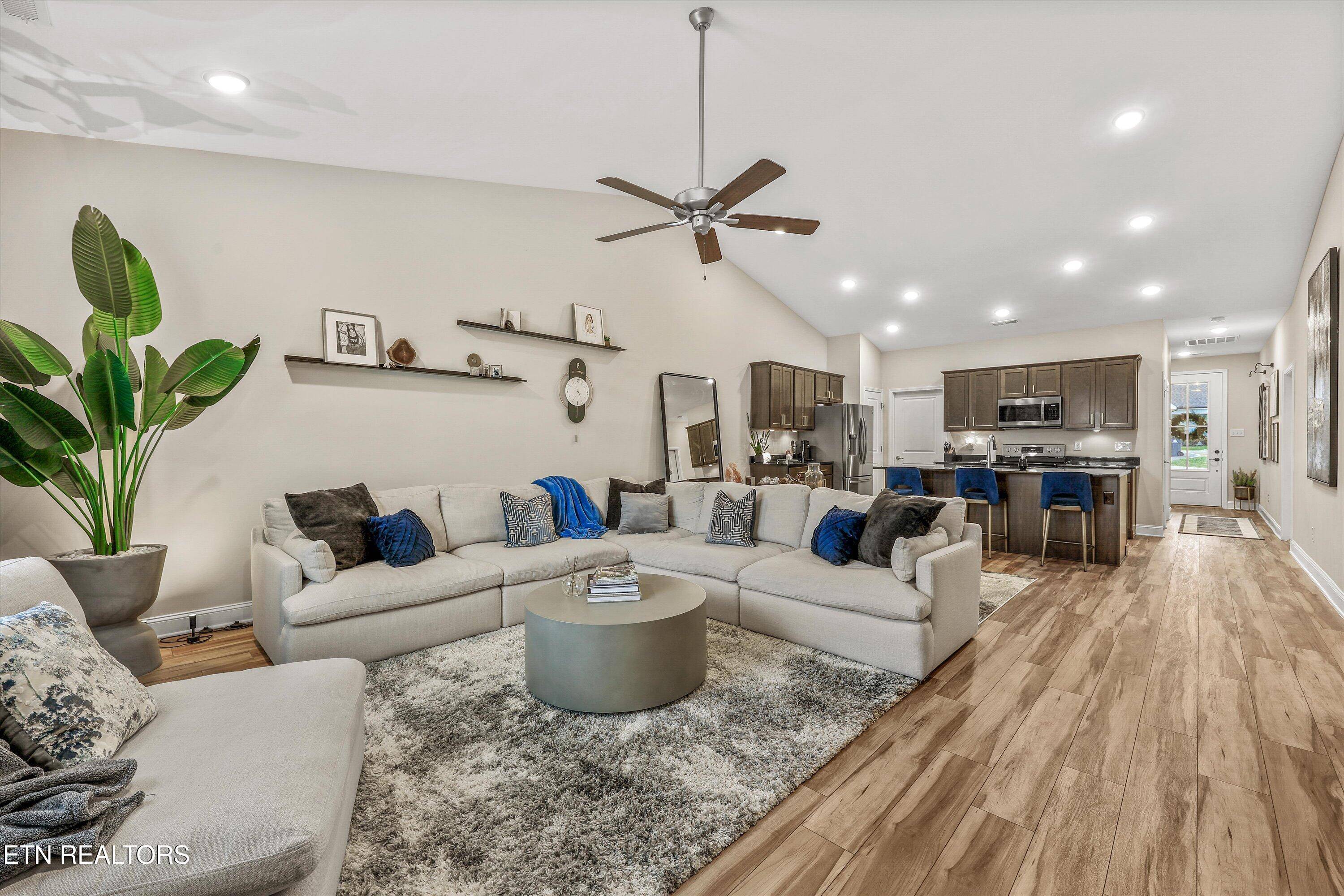 Knoxville, TN 37918,403 Toronto LN