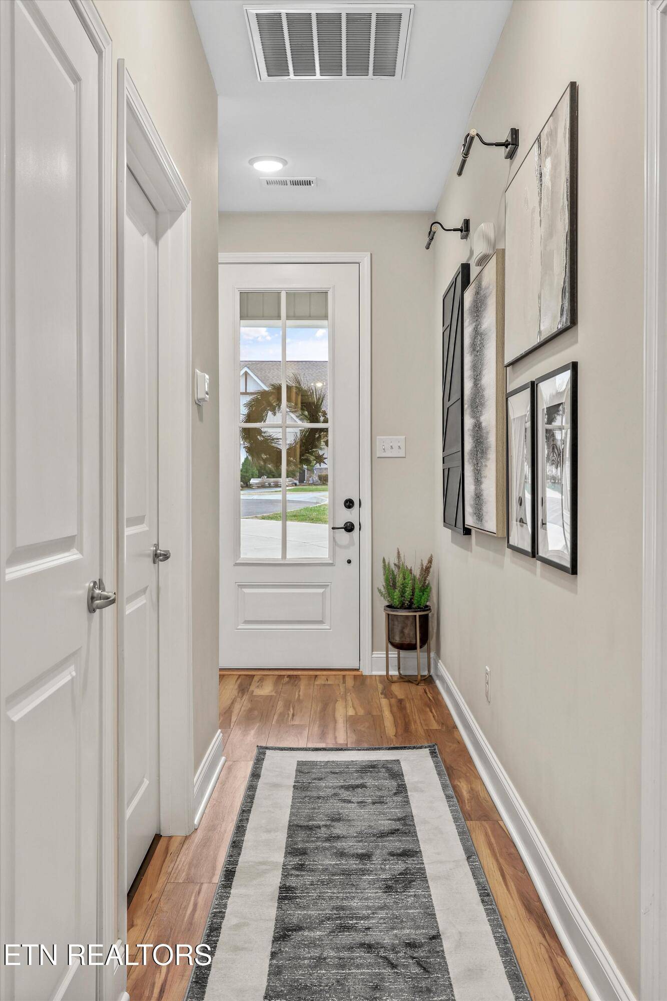 Knoxville, TN 37918,403 Toronto LN