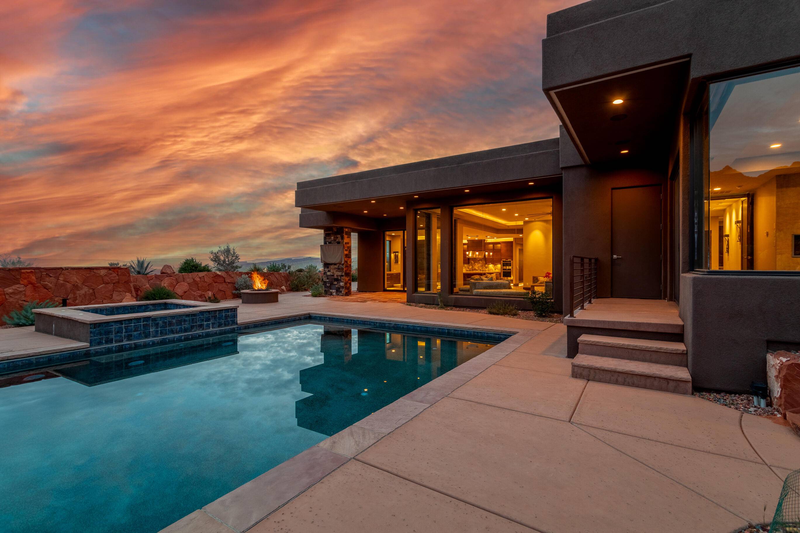 Ivins, UT 84738,854 W Tawgoo CT