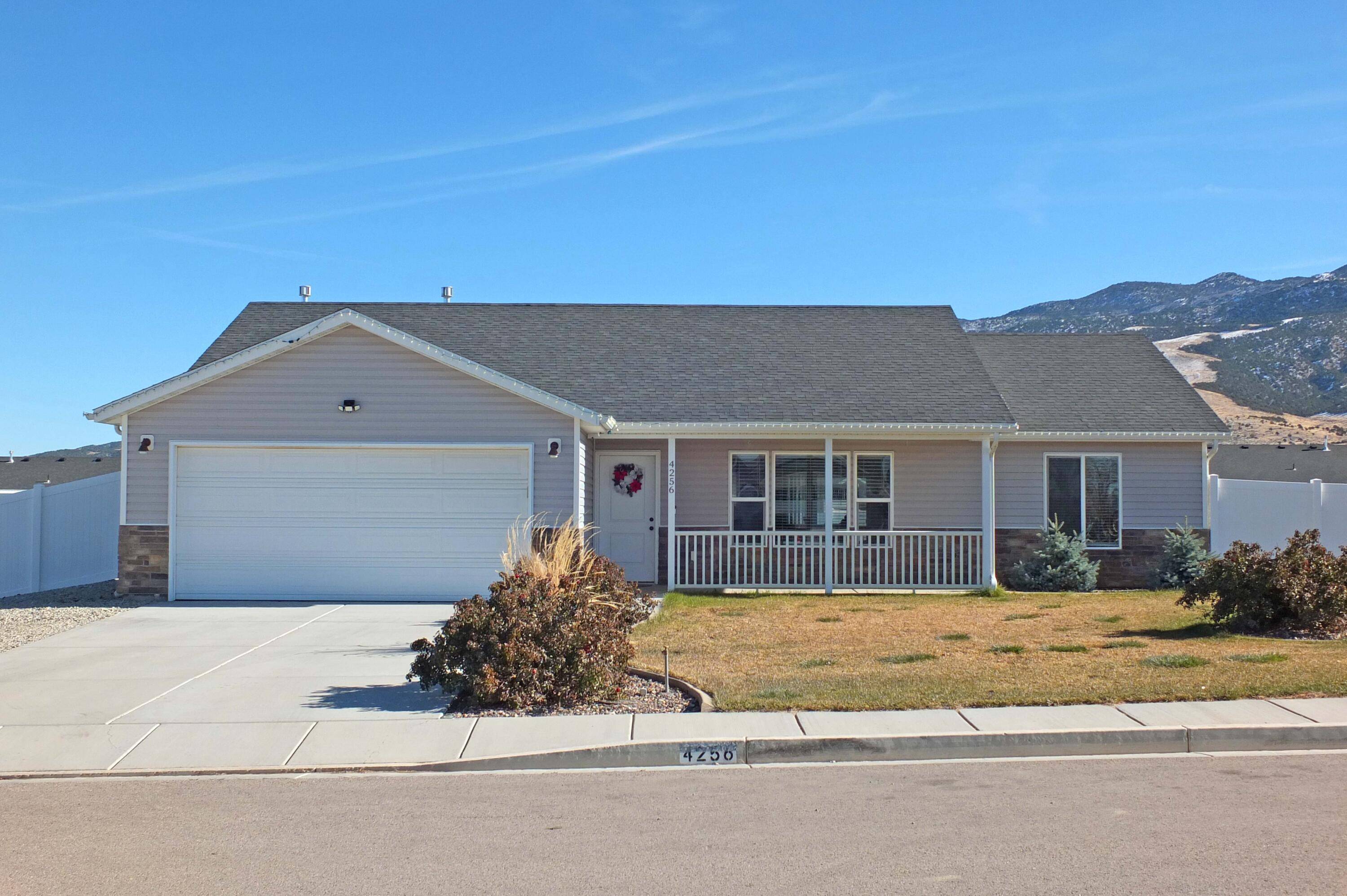 Enoch, UT 84721,4256 N Prospector LN