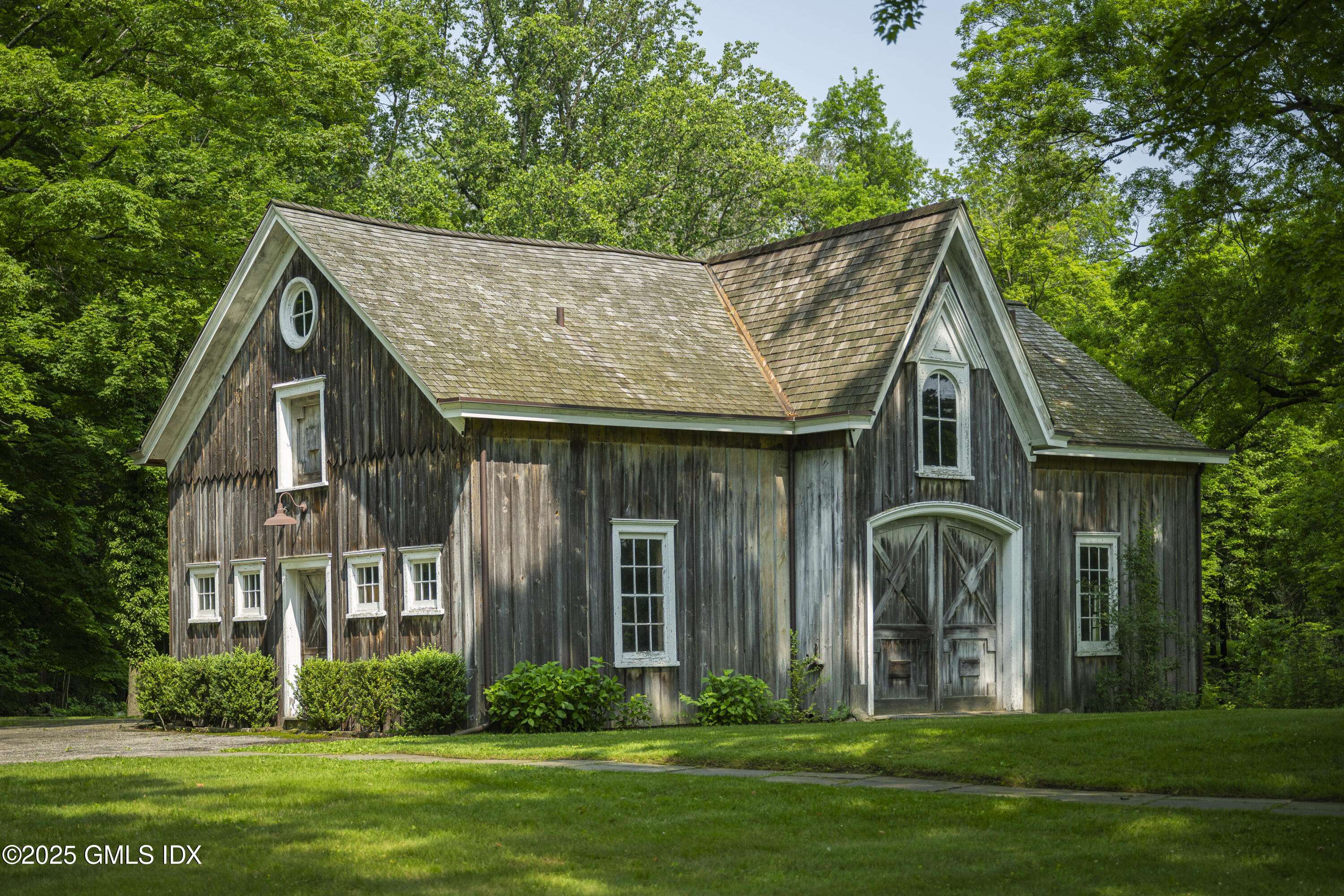 Greenwich, CT 06831,295 Taconic RD