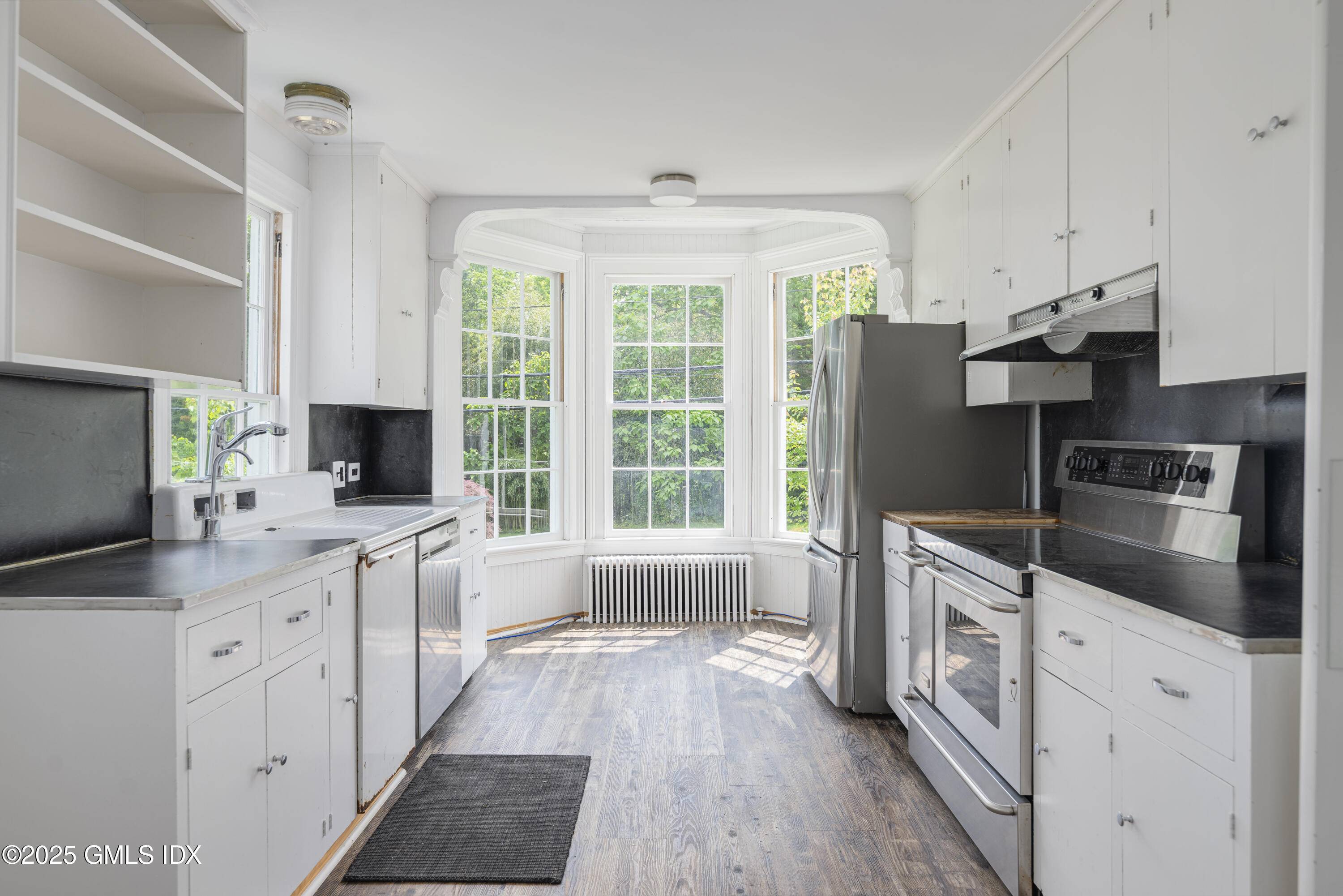 Greenwich, CT 06831,295 Taconic RD