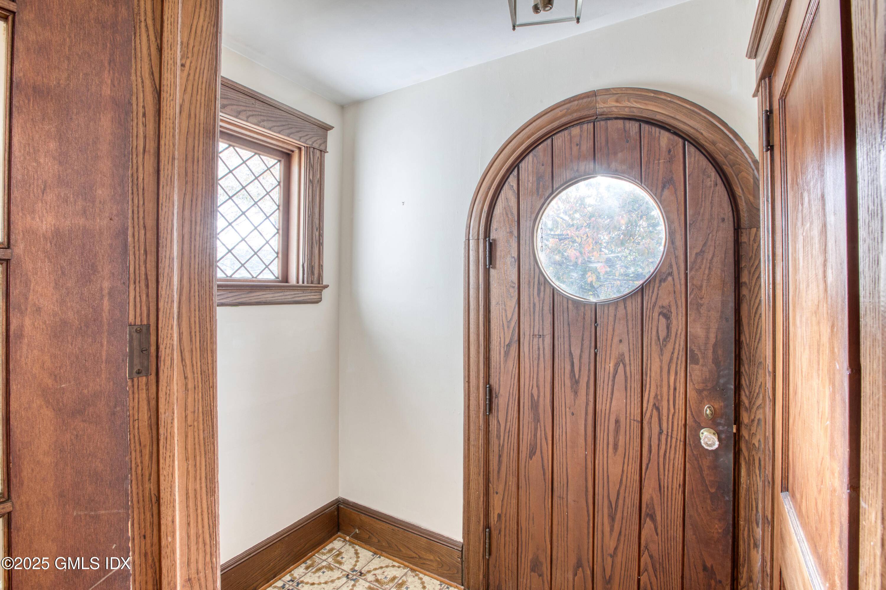 Greenwich, CT 06830,30 Sherman AVE