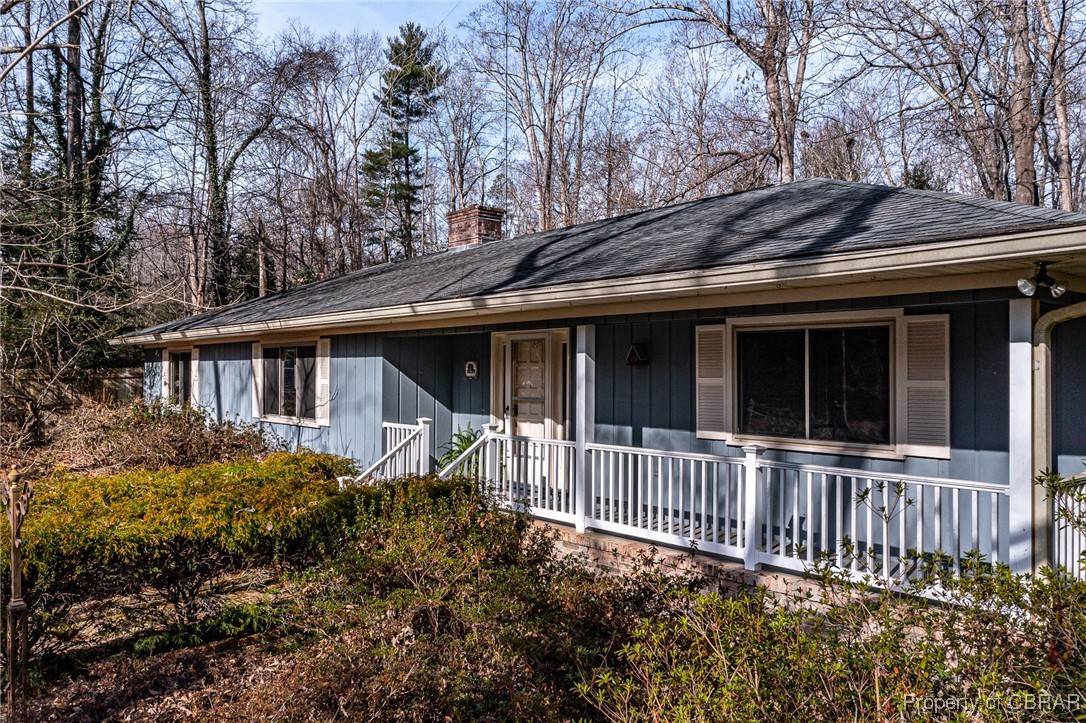 Mollusk, VA 22503,59 Hickory RD