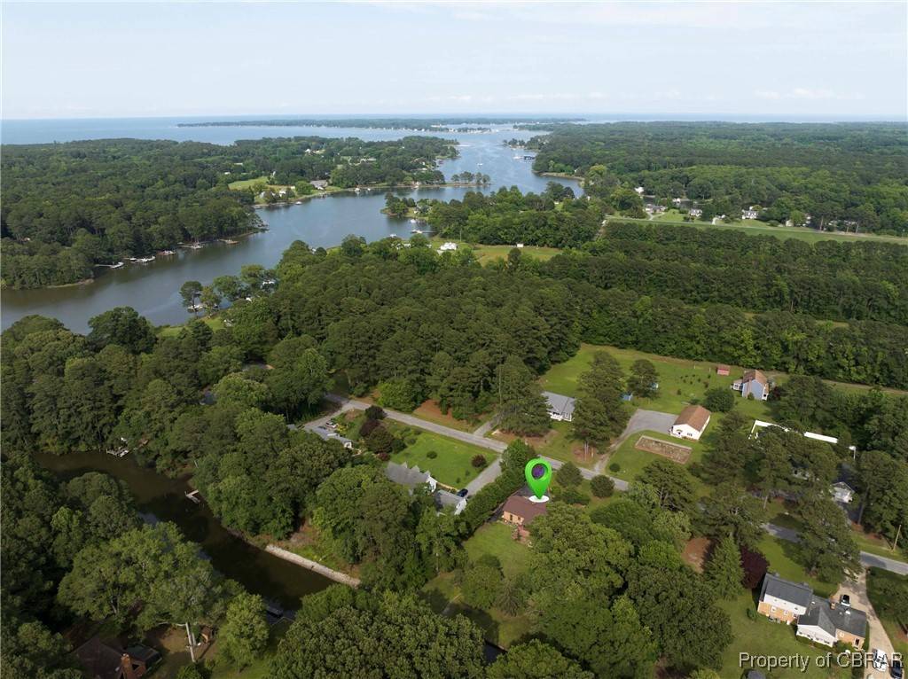 Cobbs Creek, VA 23035,141 Blue Heron LN