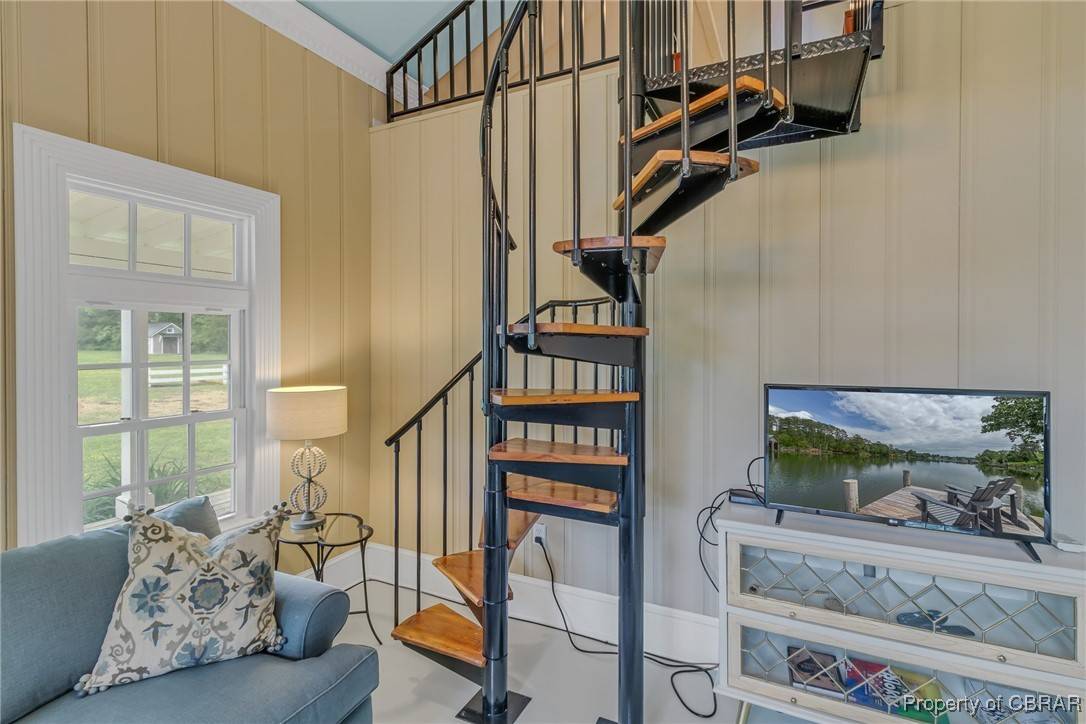 Irvington, VA 22480,915 King Carter DR