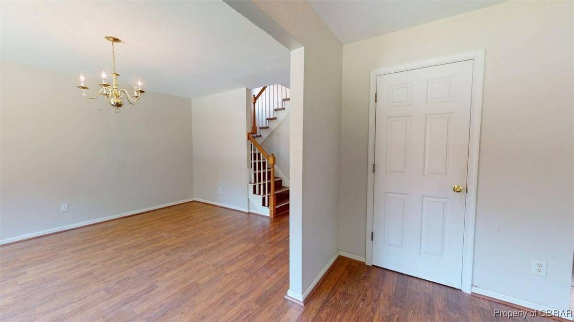 Williamsburg, VA 23185,131 Low Ridge RD