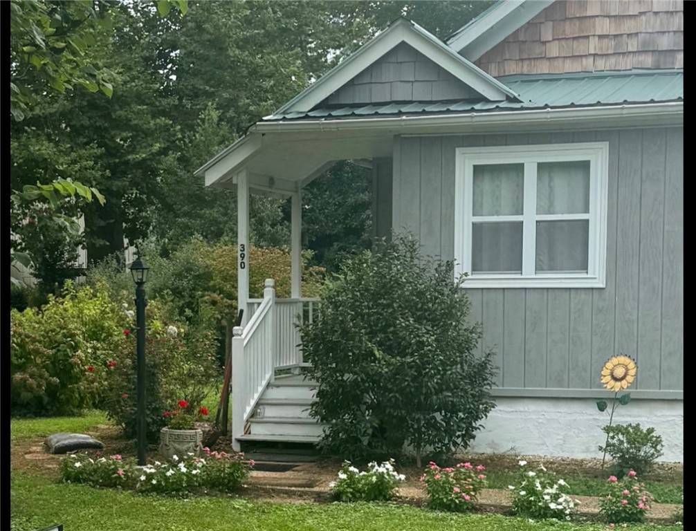 Urbanna, VA 23175,390 Park ST