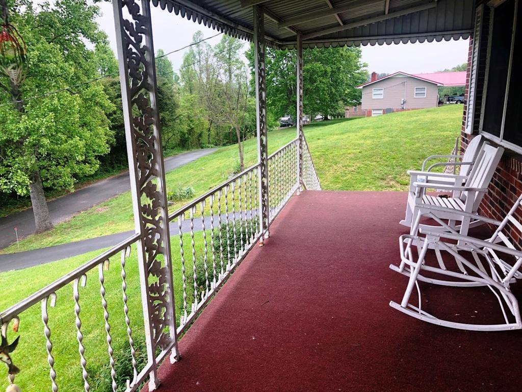 Bluff City, TN 37618,428 Cherokee DR