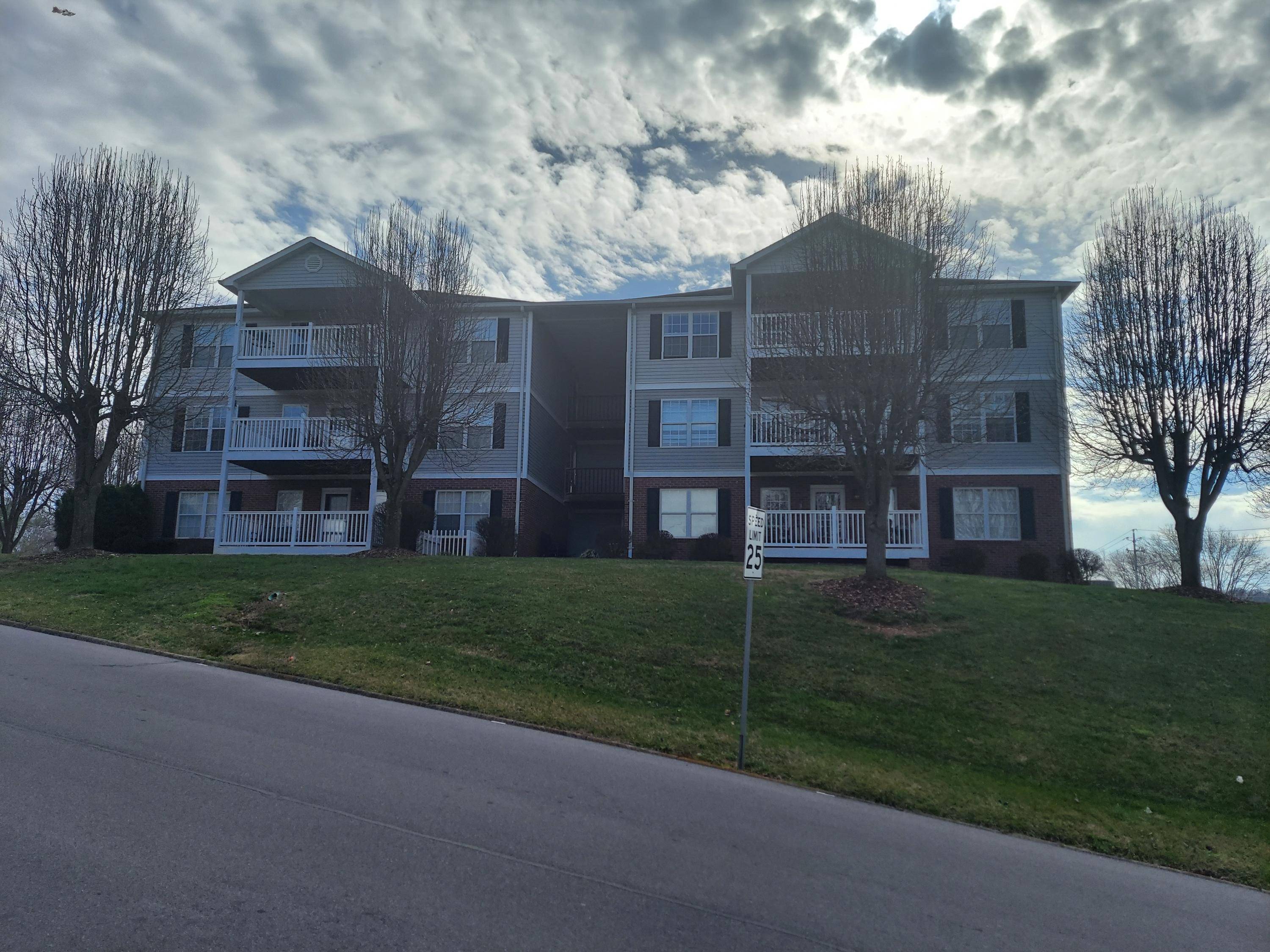 Kingsport, TN 37663,700 Sir Echo DR #204