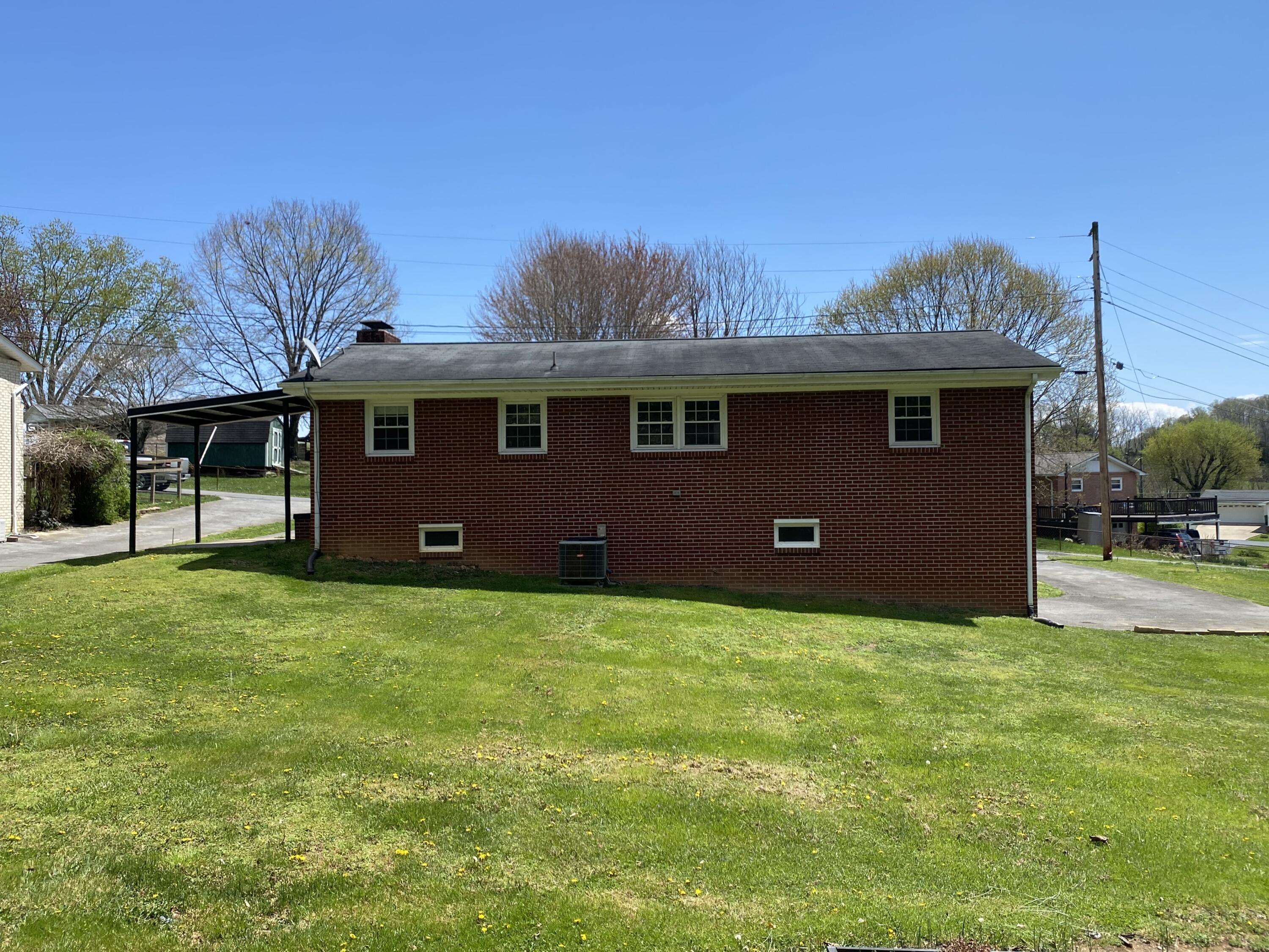 Blountville, TN 37617,213 Sugartree DR