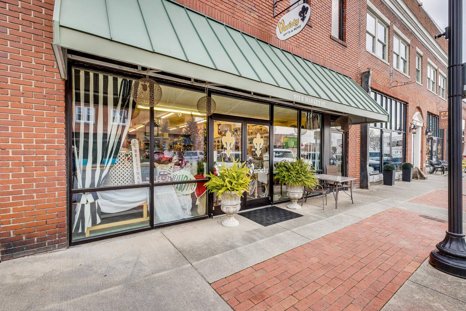 Kingsport, TN 37660,112 Market ST