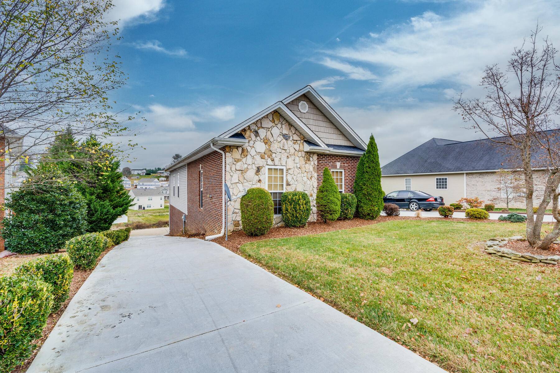 Jonesborough, TN 37659,354 Sweetgrass LN