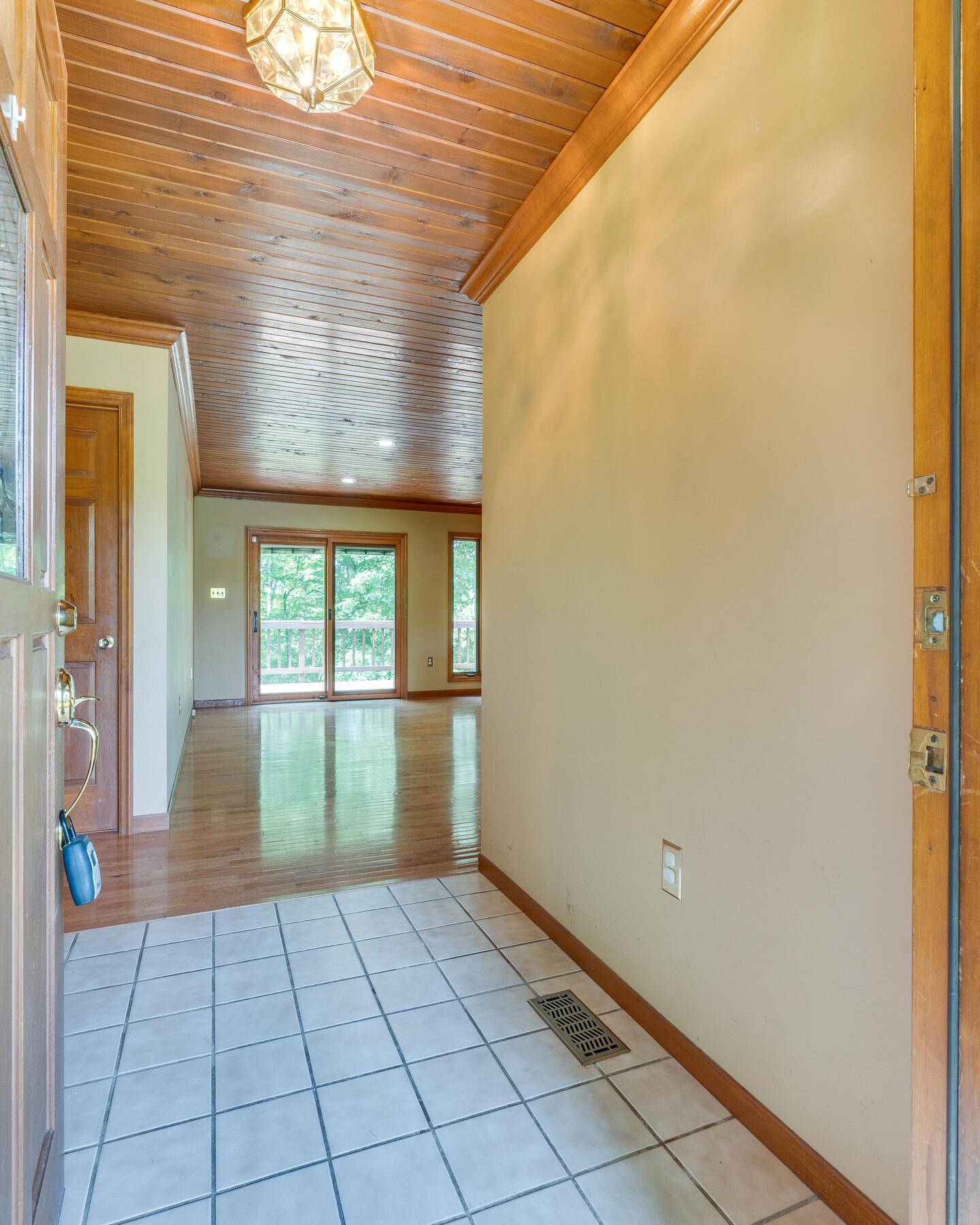 Rogersville, TN 37857,157 Thurman LN