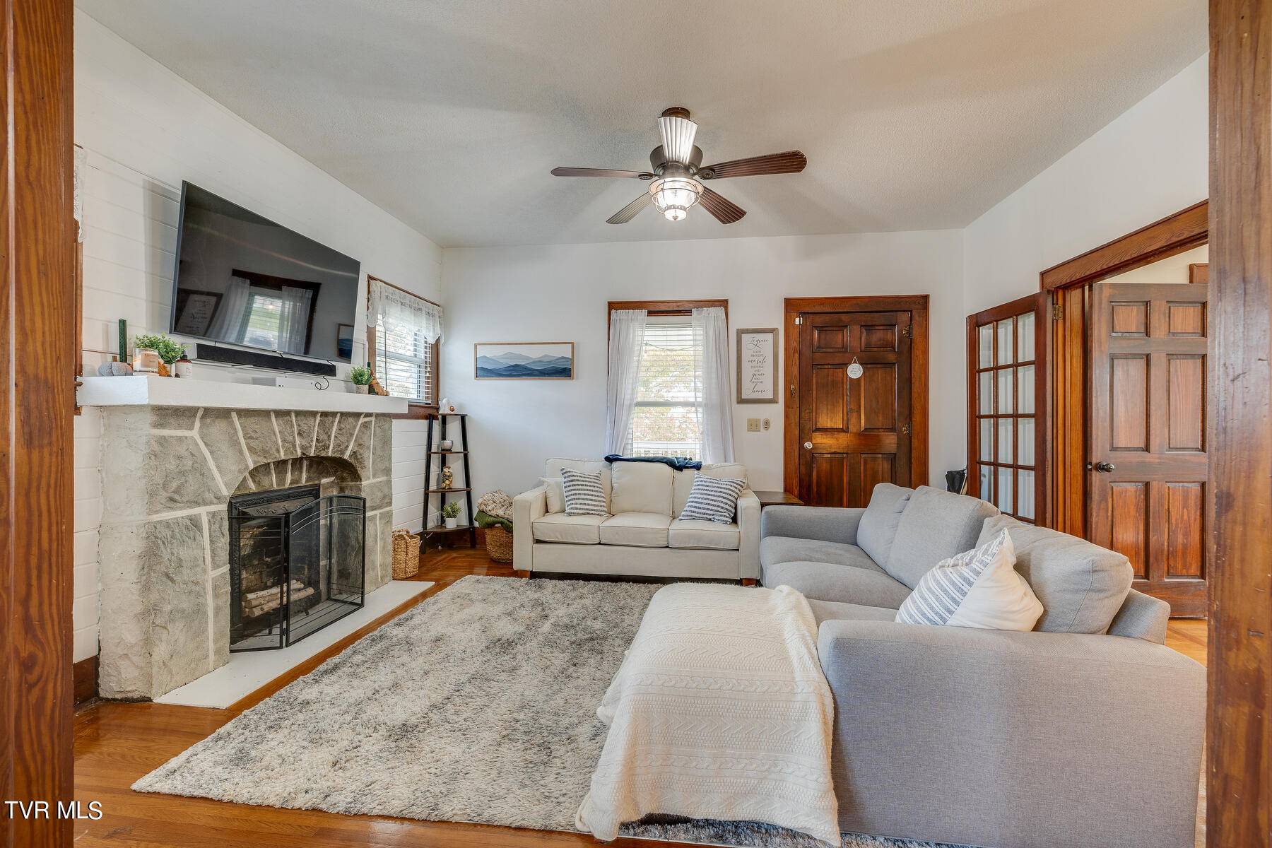 Bluff City, TN 37618,340 Carter ST