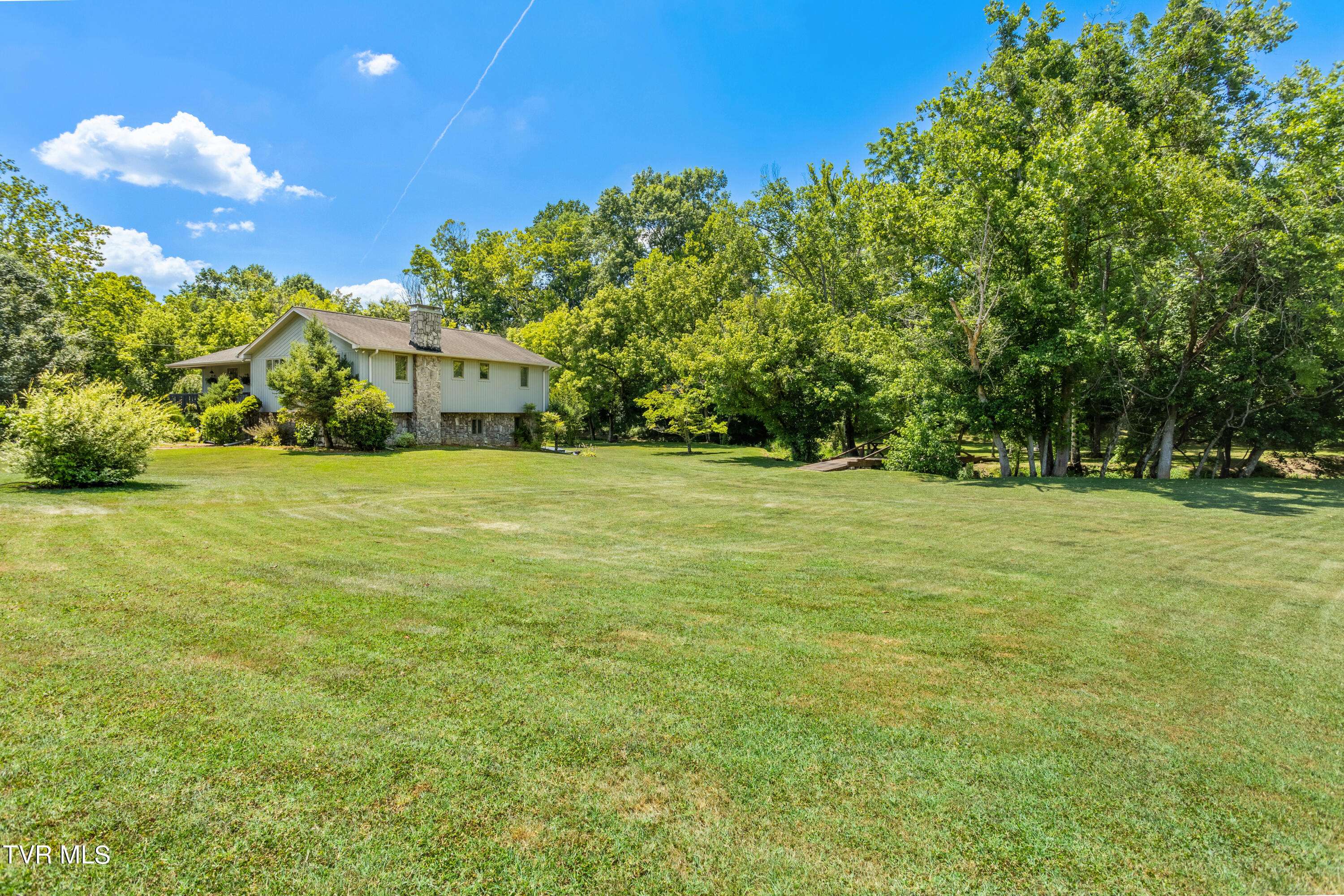 Blountville, TN 37617,562 Fall Creek RD