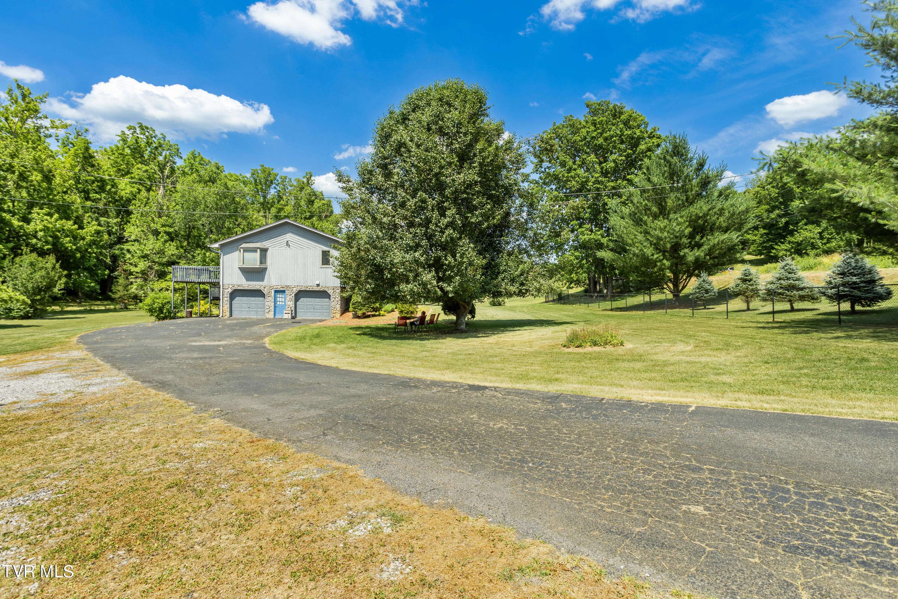 Blountville, TN 37617,562 Fall Creek RD