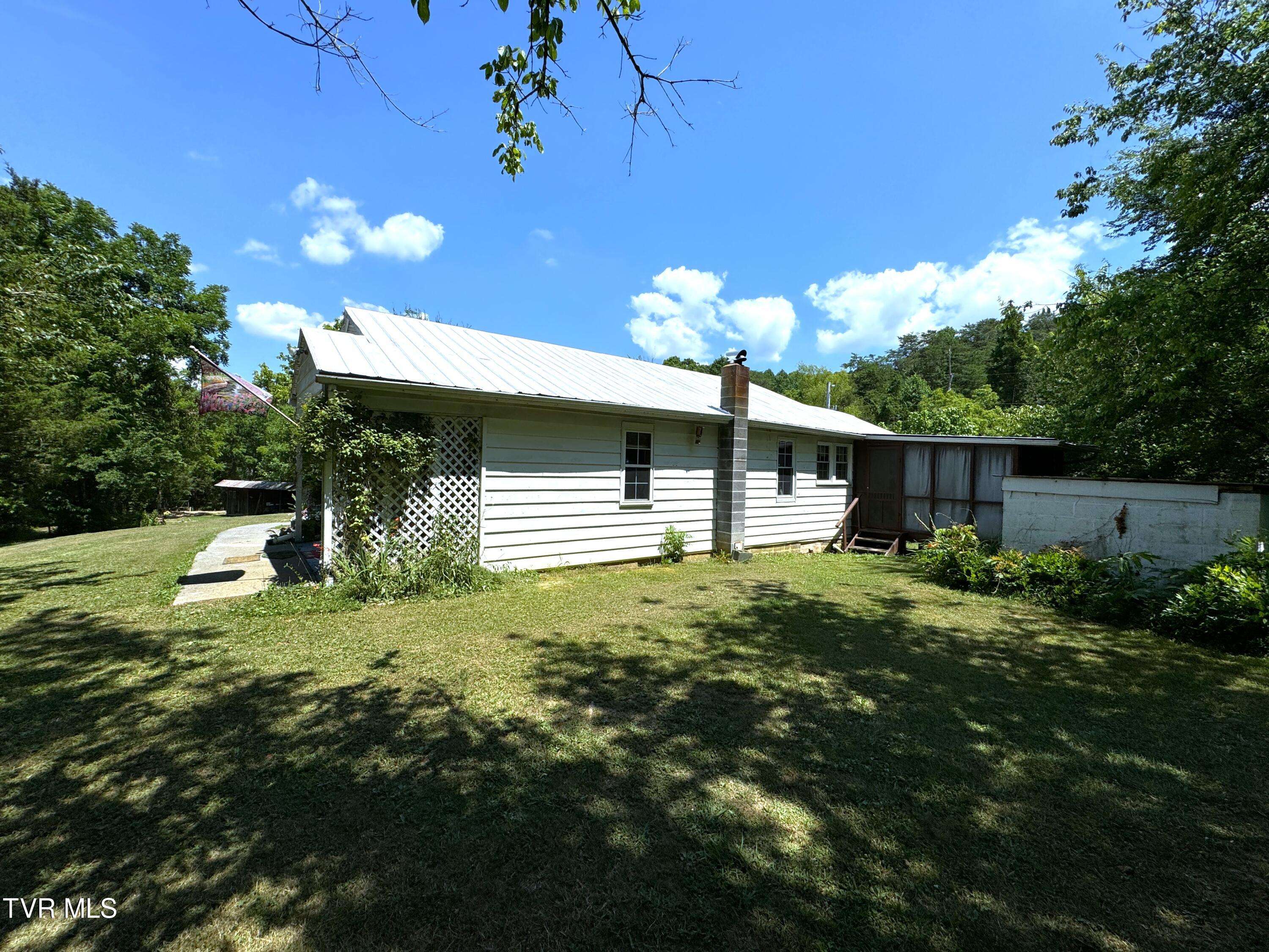 Parrottsville, TN 37843,780 Browns Chapel RD