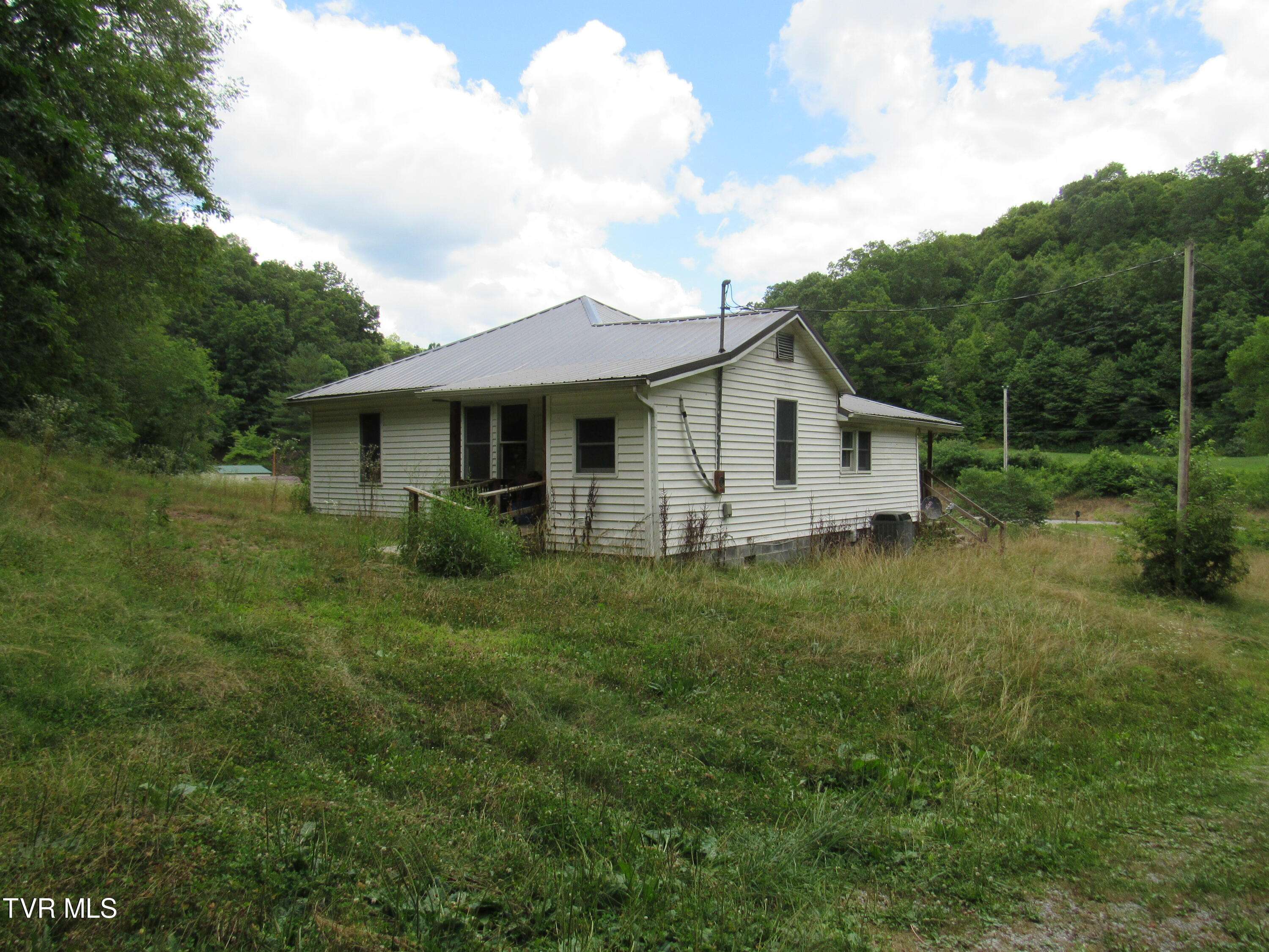 Keokee, VA 24265,184 Delvale RD