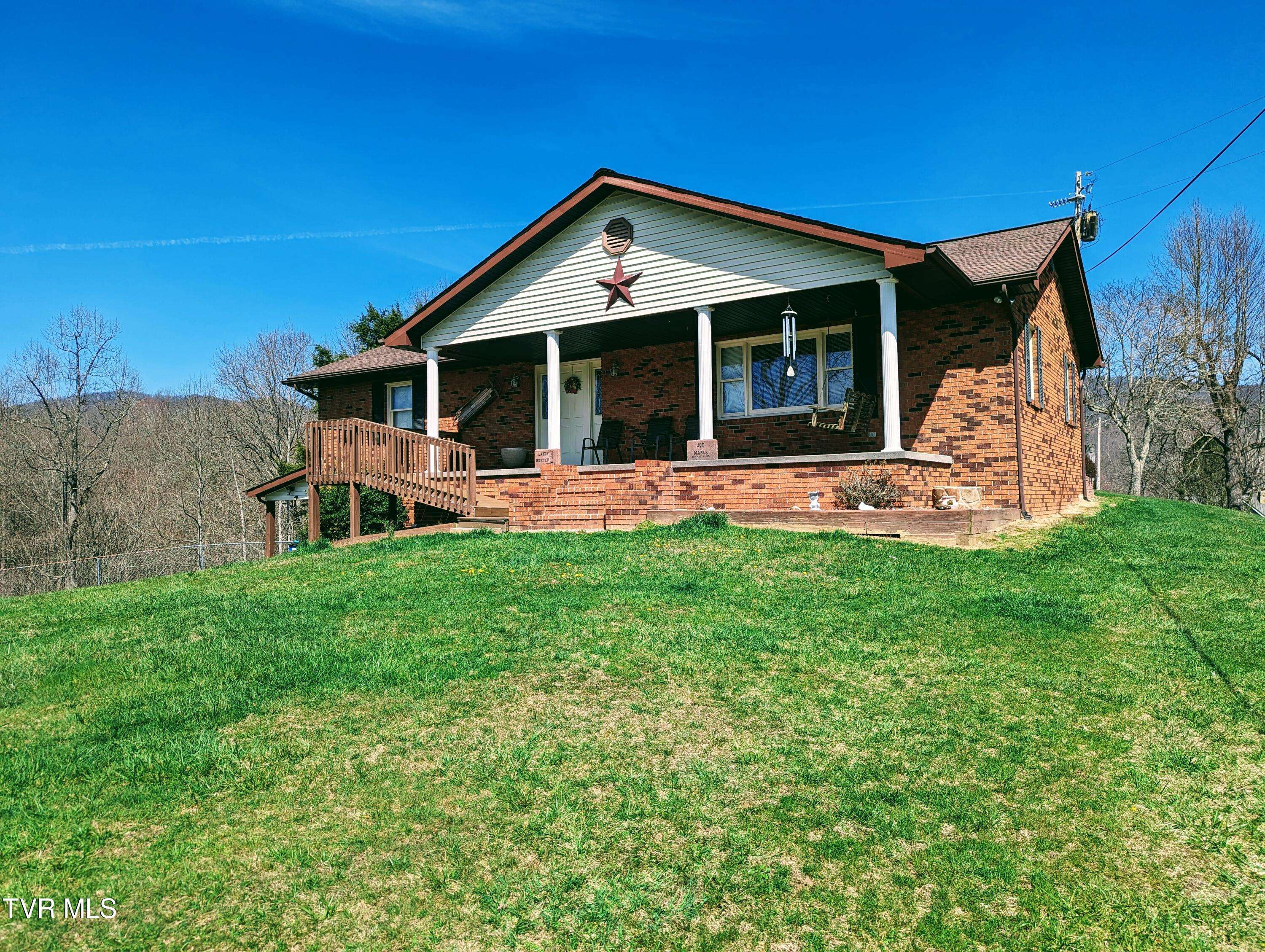 Clintwood, VA 24228,1456 Osborne Gap RD