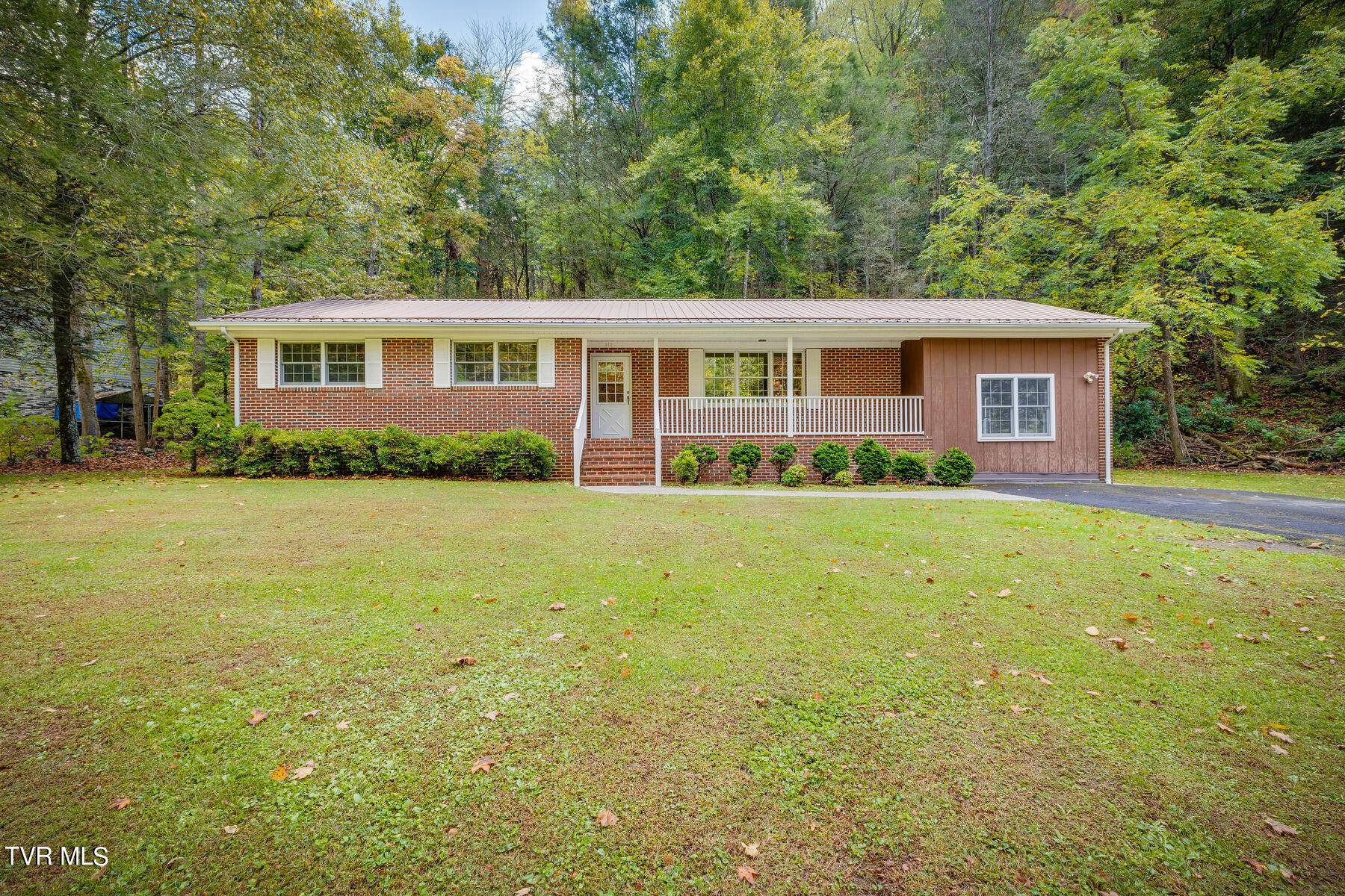 Appalachia, VA 24216,112 Cold Springs DR