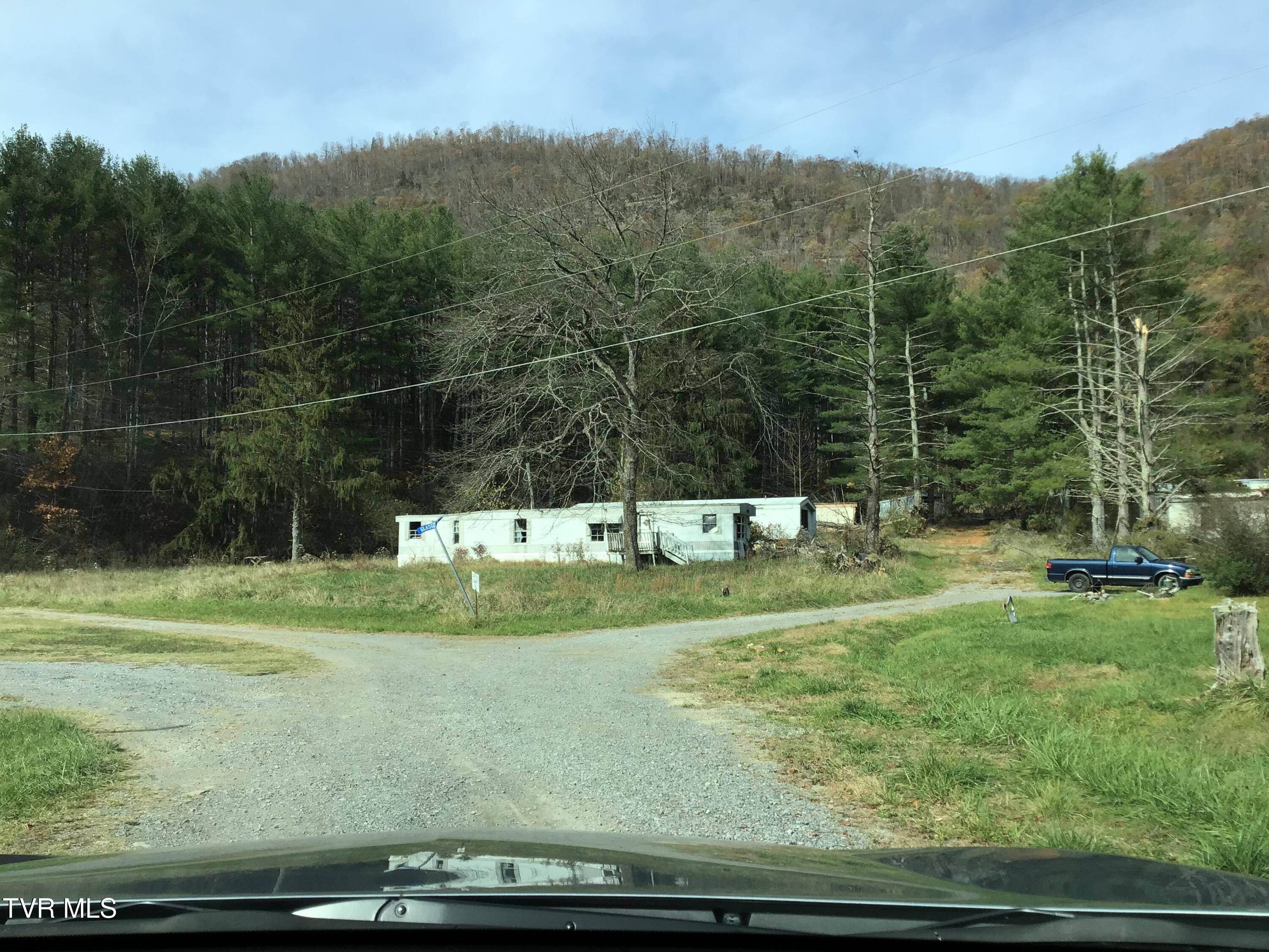 Big Stone Gap, VA 24219,3516 Goldleaf DR