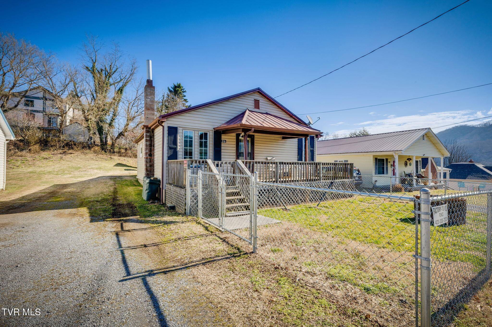 Gate City, VA 24251,316 Manville RD
