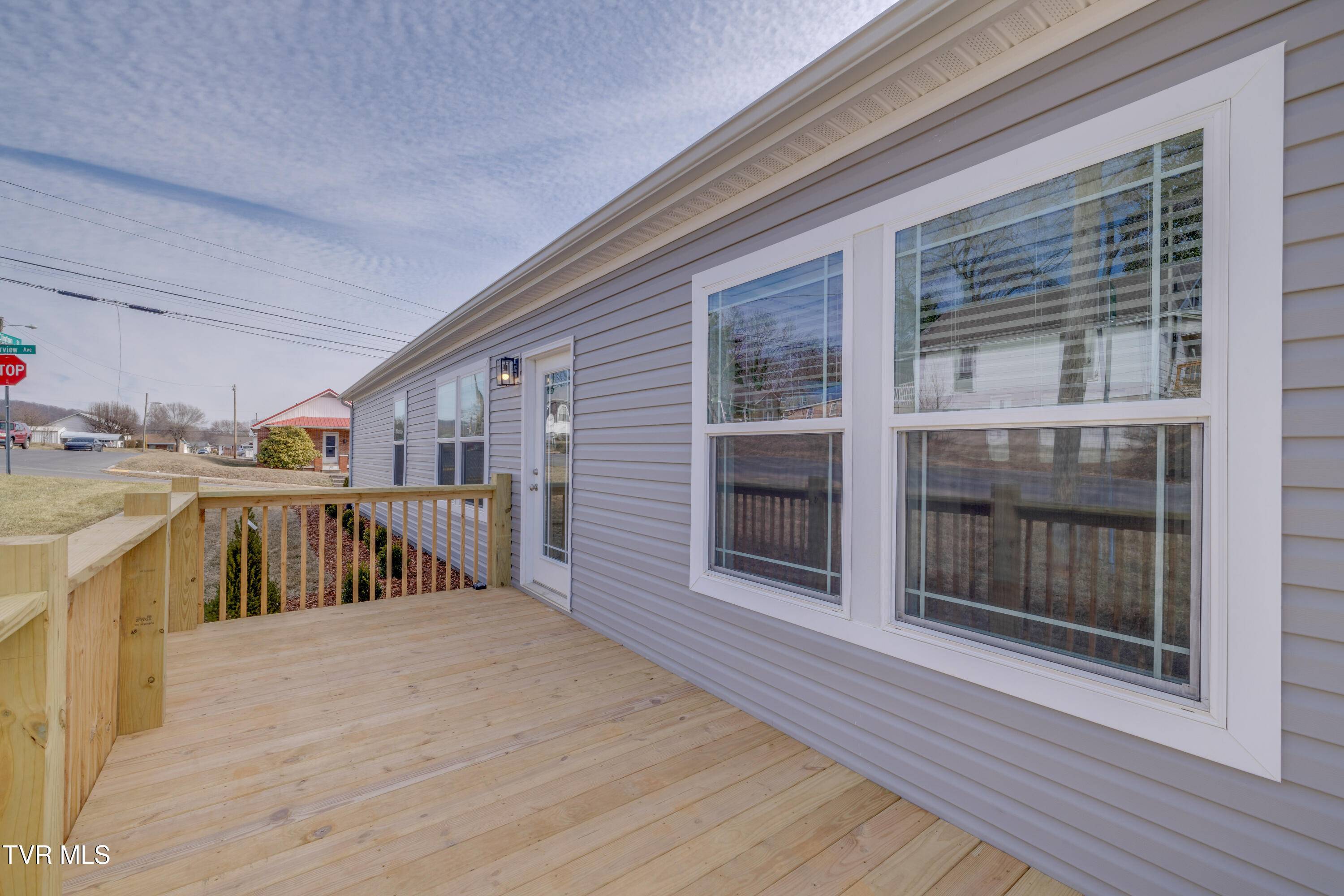 Kingsport, TN 37660,830 Fairview AVE