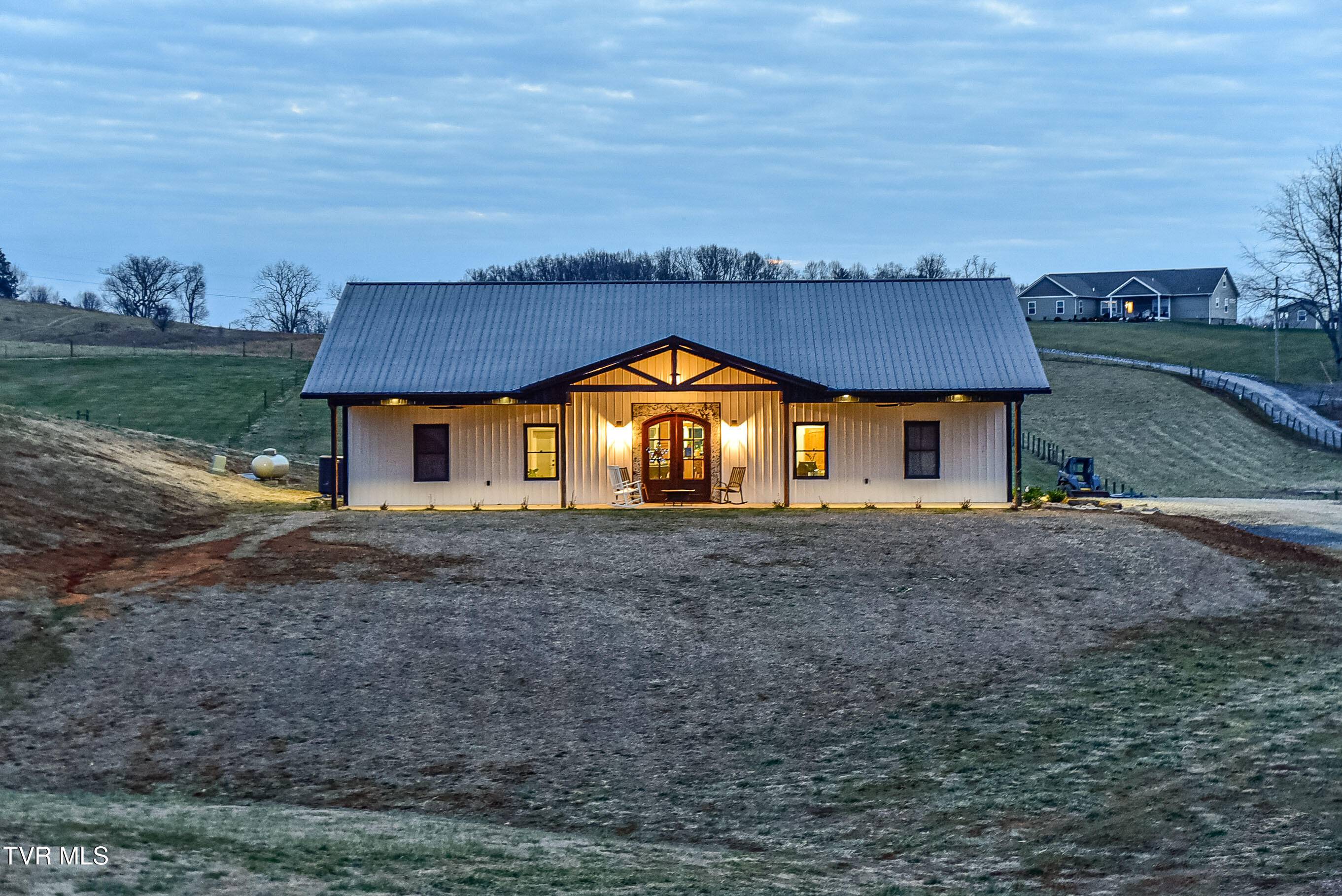 Johnson City, TN 37615,303 Douglas Shed RD