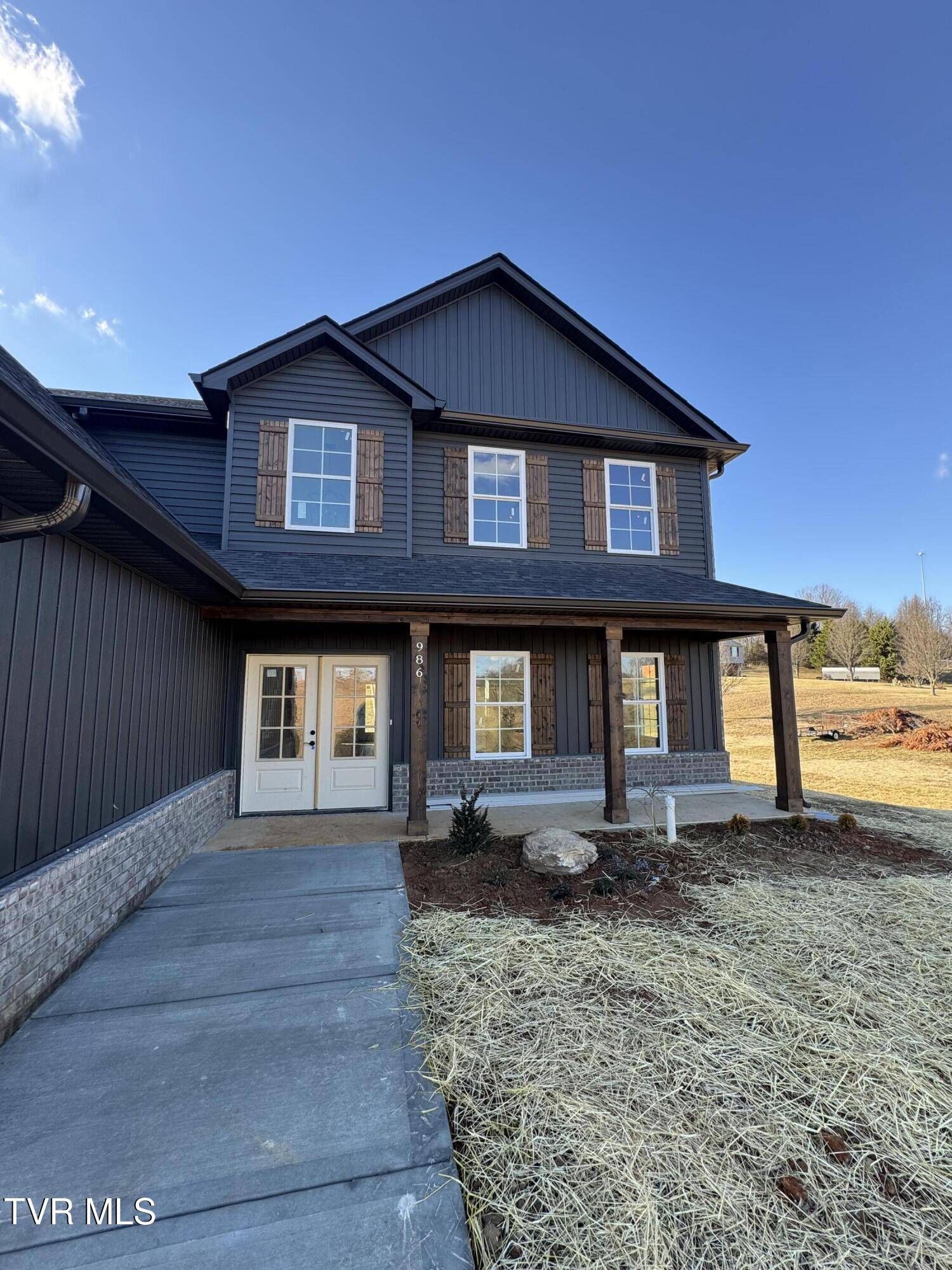 Blountville, TN 37617,986 Hawley RD